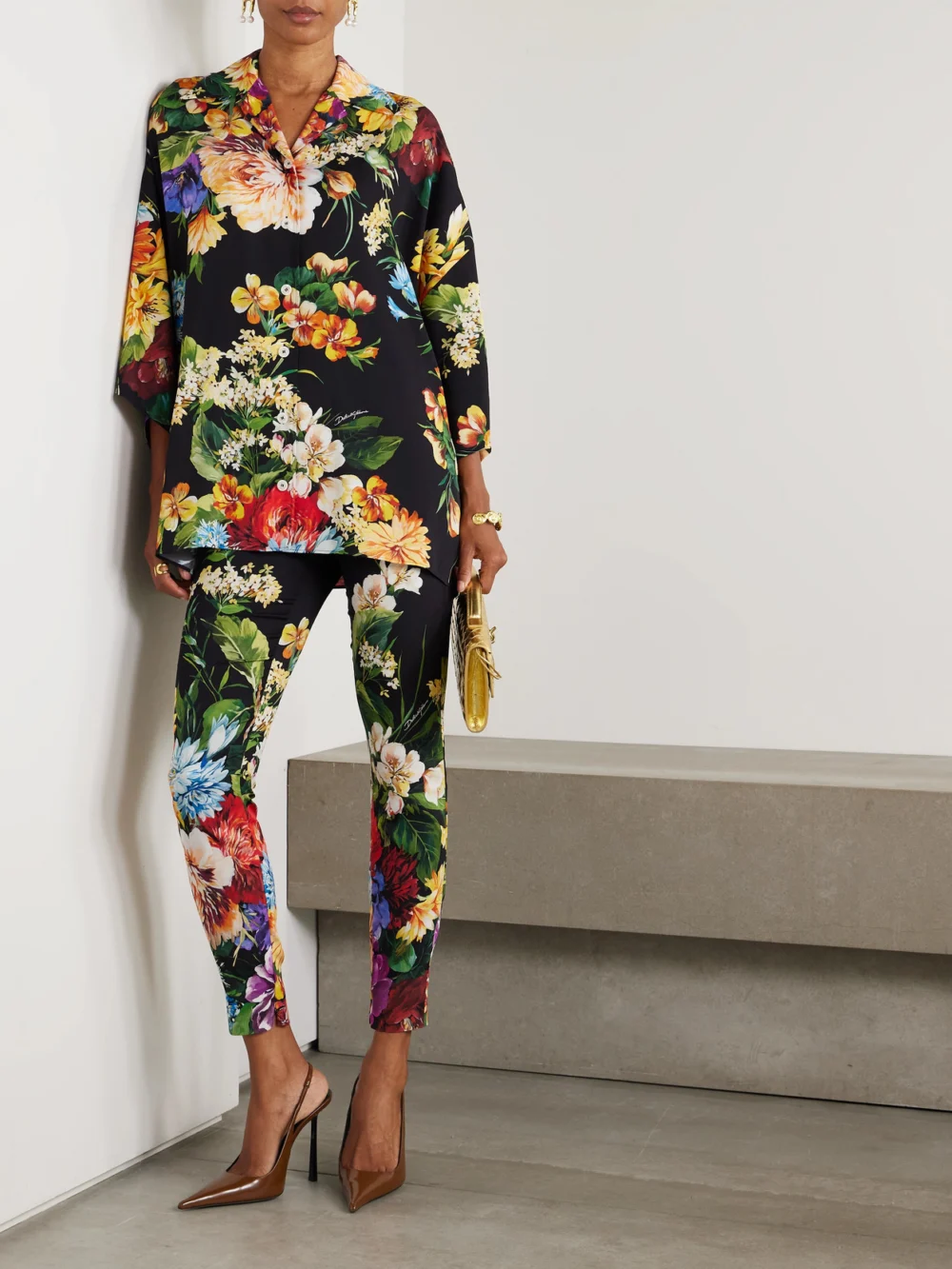 Dolce & Gabbana Floral-print Silk-blend Charmeuse Skinny Pants, worn by a model