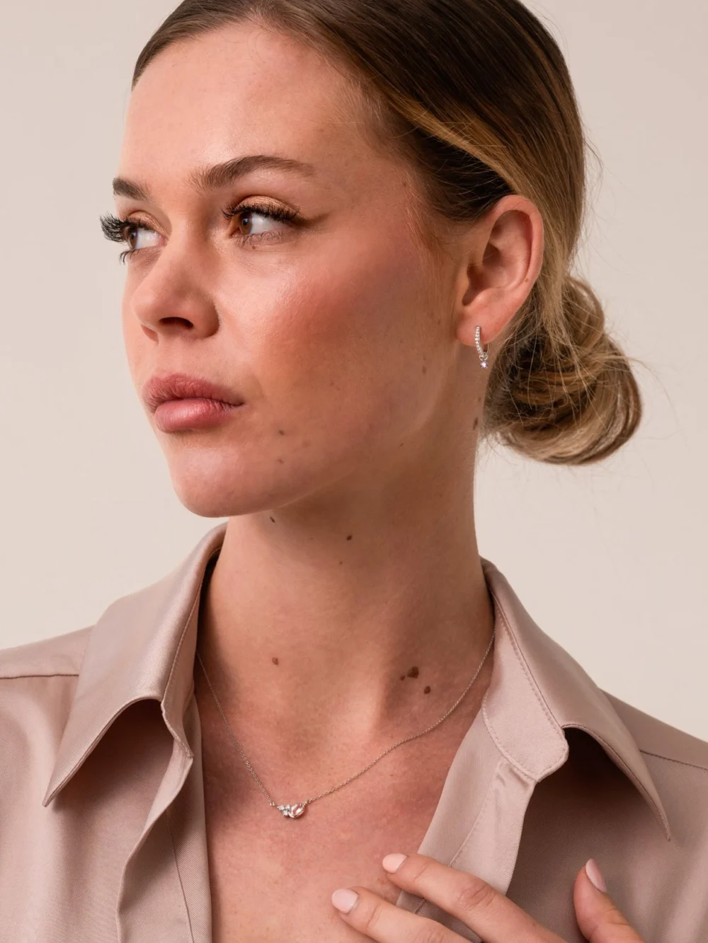 Dower & Hall 14k Gold Stargazer Oval Morganite Pendant, view 5