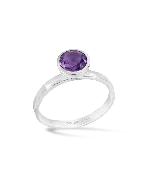 Dower & Hall 6mm Amethyst Hammered Twinkle Ring