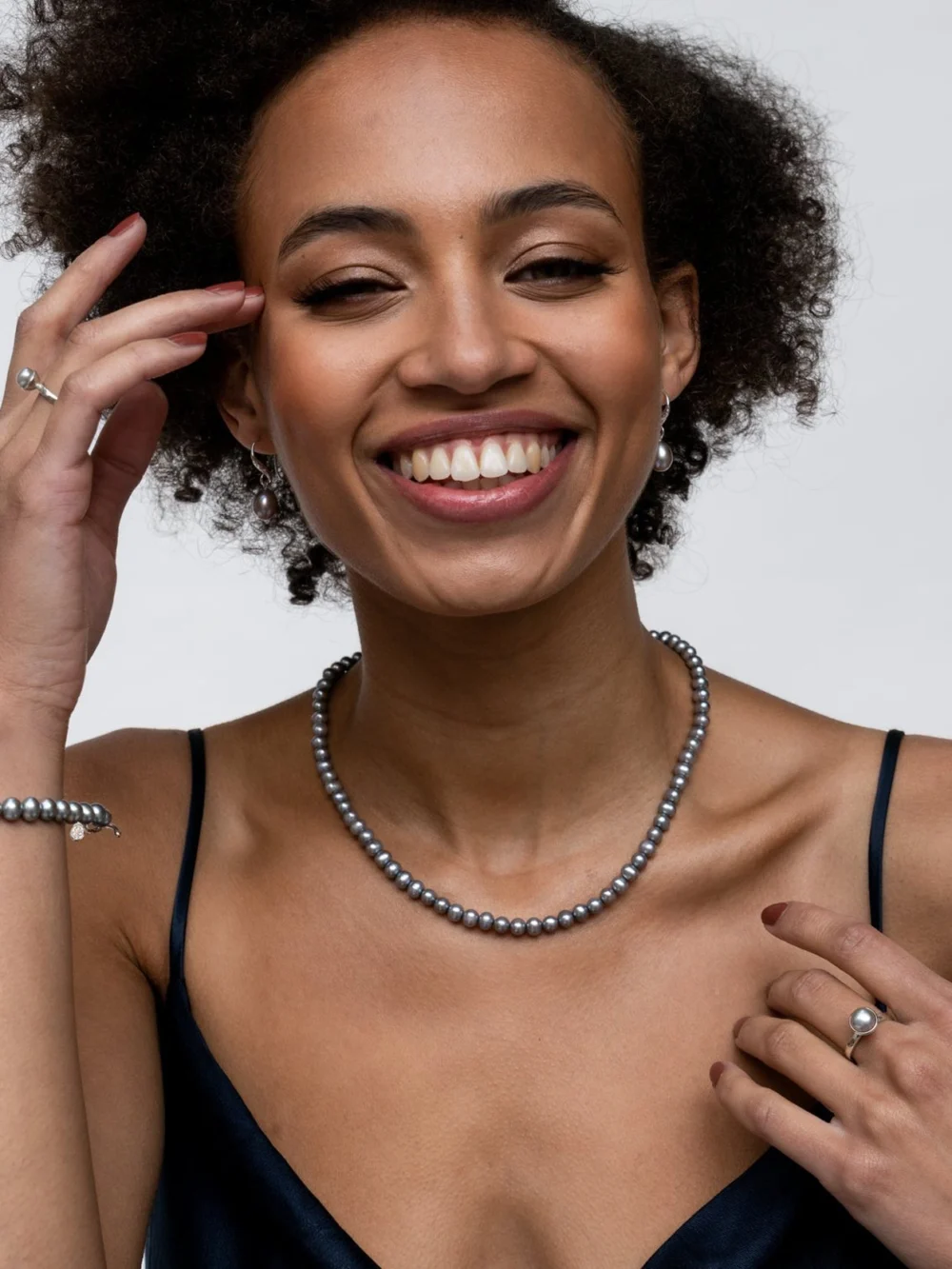 Dower & Hall Dove Grey Freshwater Luna Pearl Bracelet, view 4