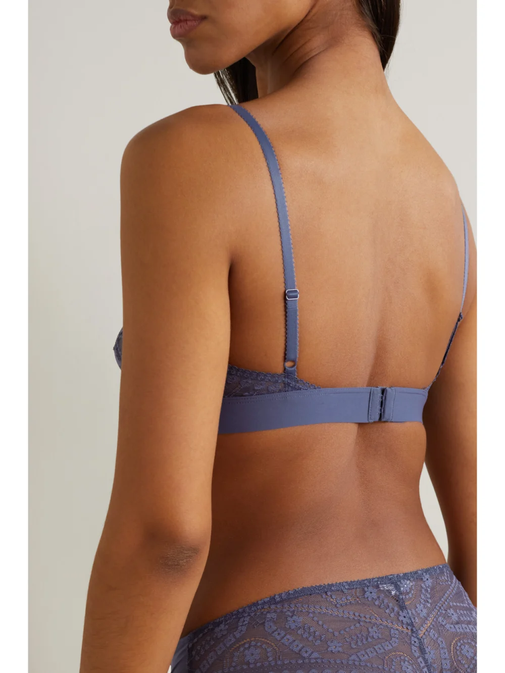 Back view of the Eres Néroli Cèdre Stretch-jersey and Lace Soft-cup Bra