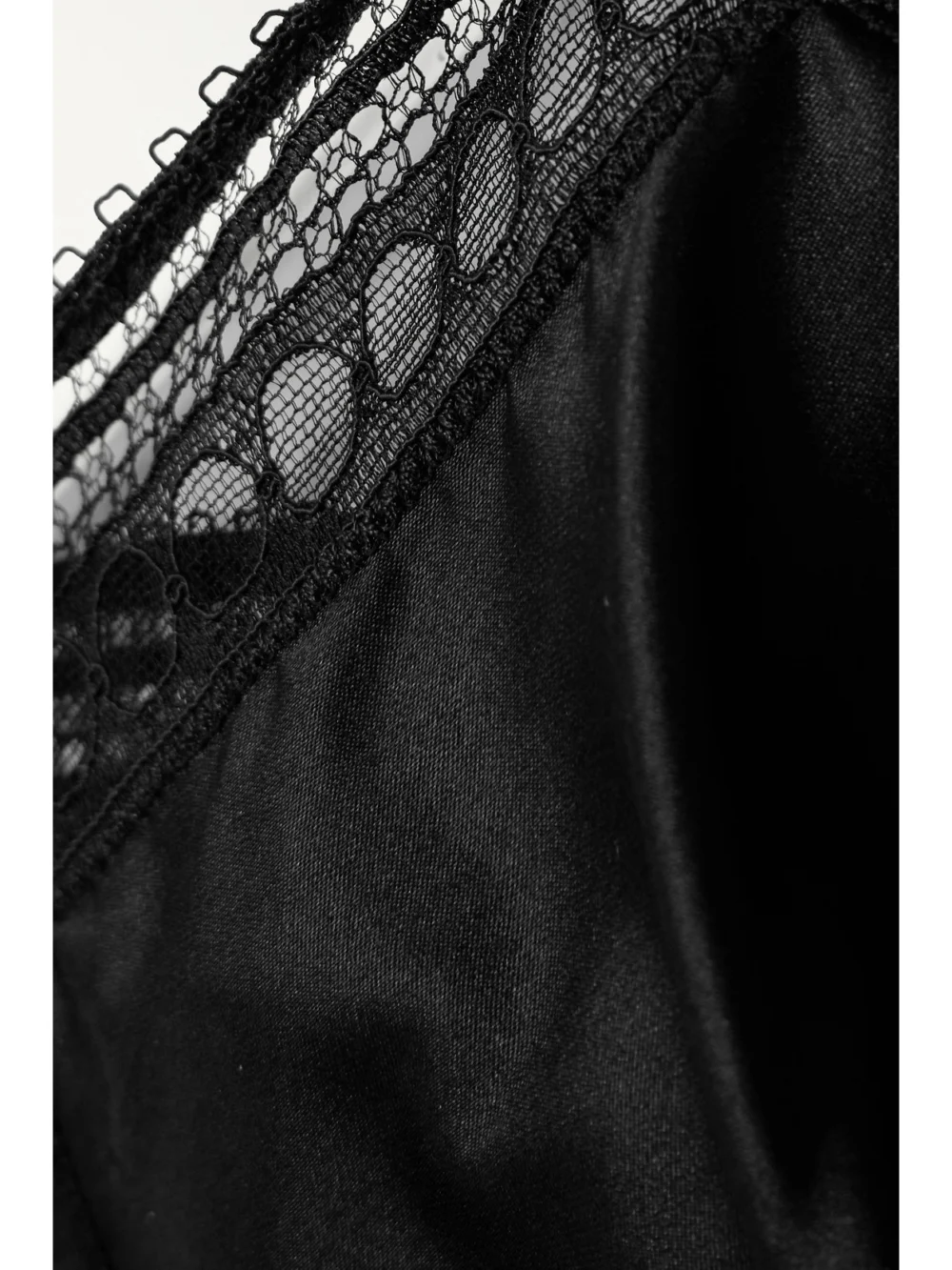 Close-up detail of the Eres Reveillon Cotillon Lace-trimmed Stretch-satin Soft-cup Triangle Bra