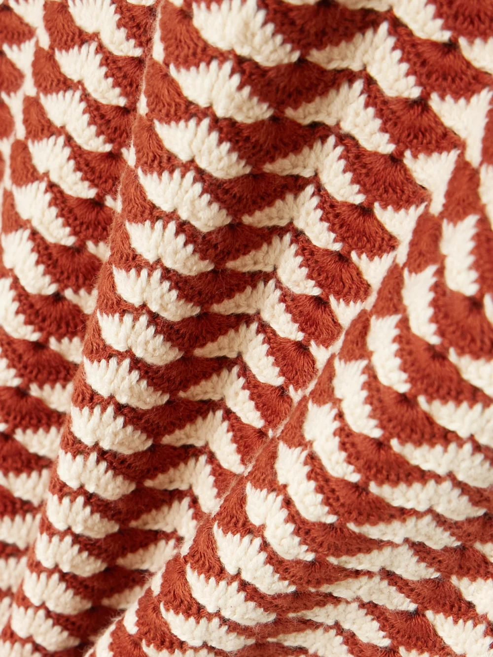 Close-up detail of the Escvdo Motupe Scalloped Crocheted Cotton Tank