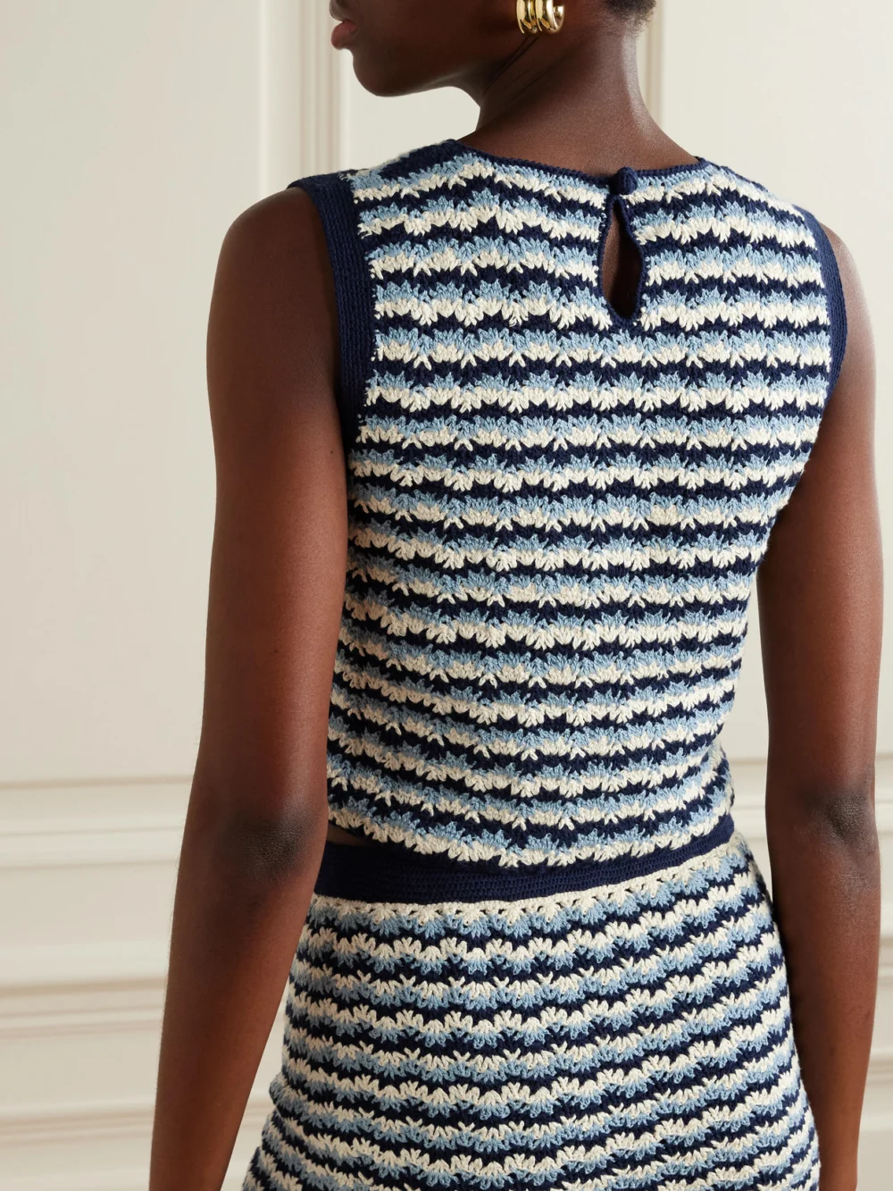 Back view of the Escvdo Naplo Crocheted Cotton Top