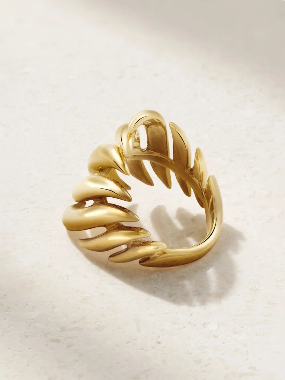 Back view of the Fernando Jorge Flame Medium 18-karat Gold Ring
