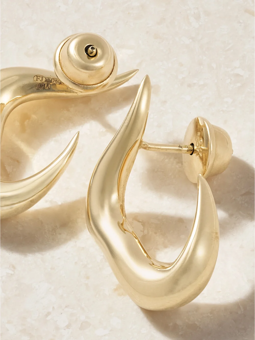 Close-up detail of the Fernando Jorge Stream Bold Mini 18-karat Gold Earrings