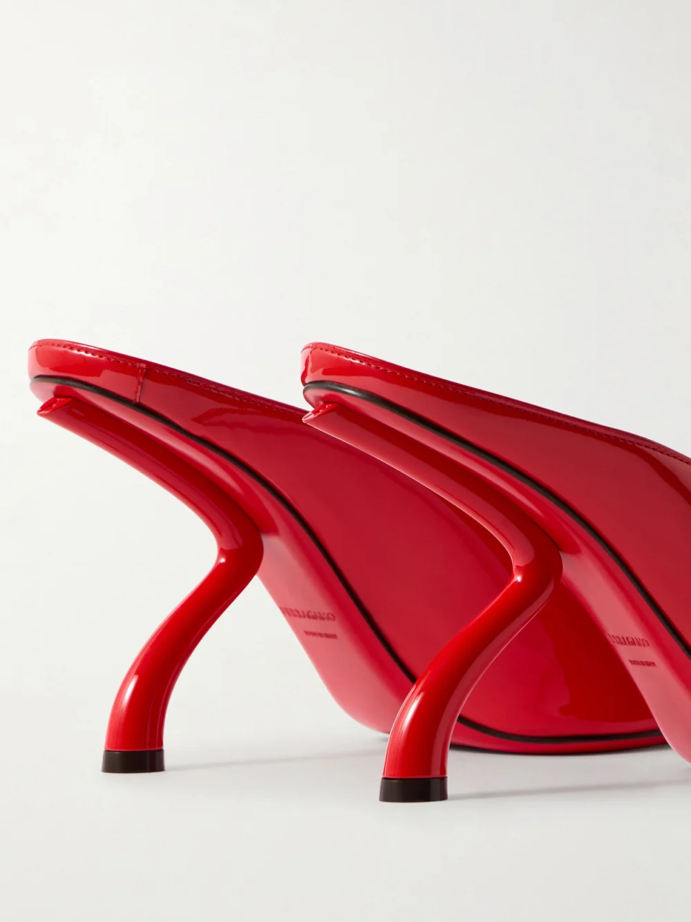 Close-up detail of the Ferragamo Itaca Patent-leather Mules