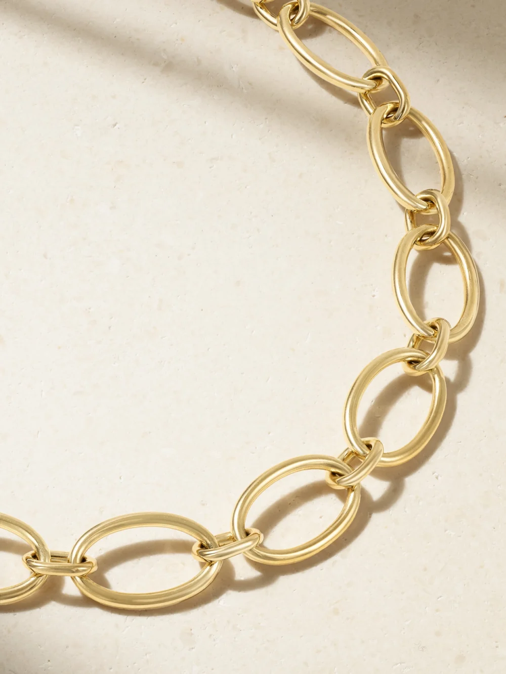 Close-up detail of the FoundRae Oval Link Chain 18-karat Gold Necklace