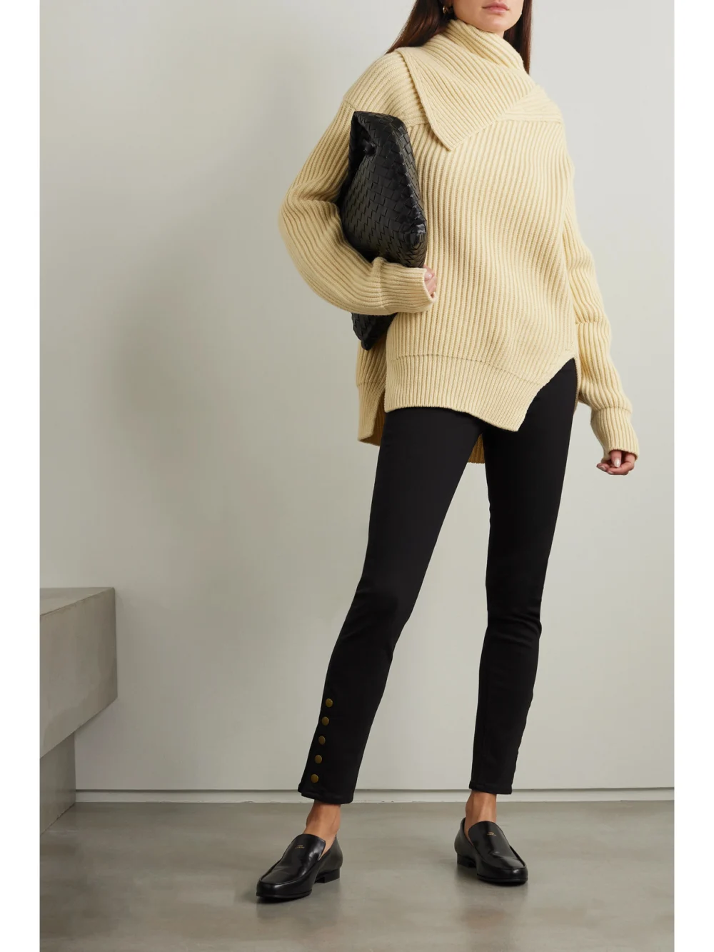 Frame The Snapped Denim Leggings, worn by a model