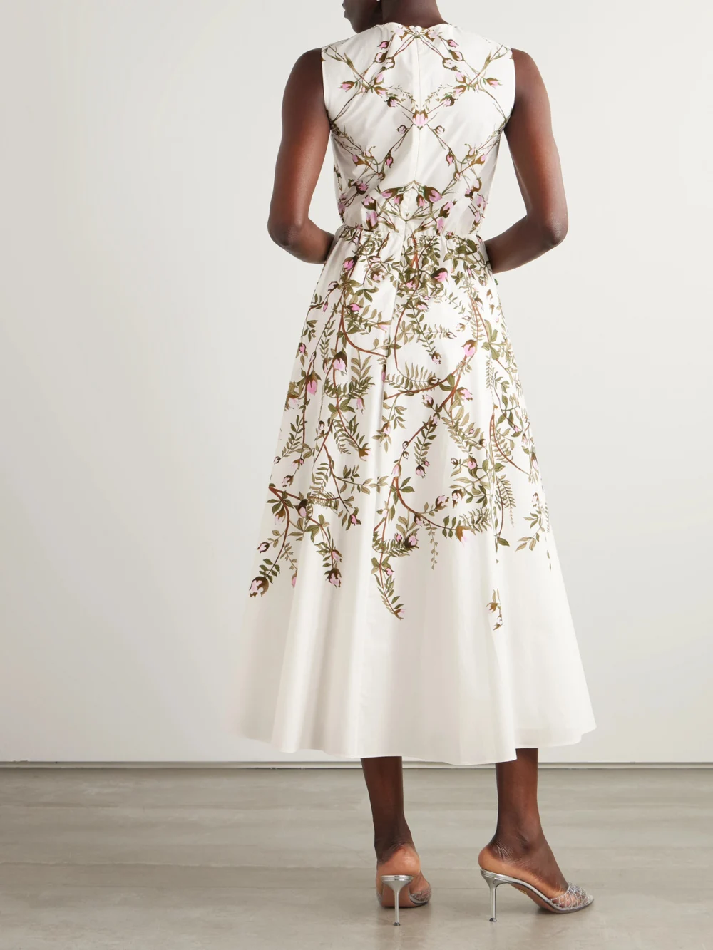Back view of the Giambattista Valli Pleated Floral-print Cotton-poplin Midi Dress