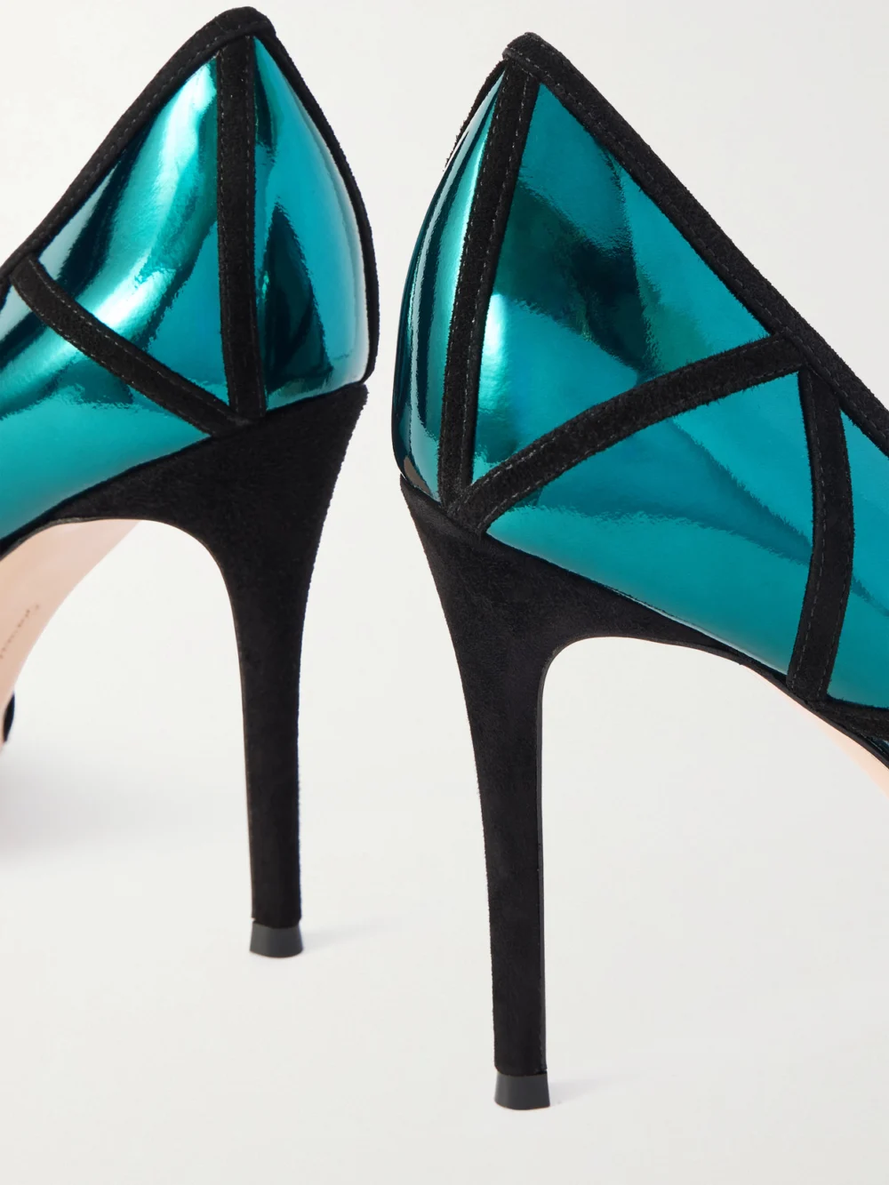 Close-up detail of the Gianvito Rossi 95 Suede-trimmed Mirrored-leather Pumps