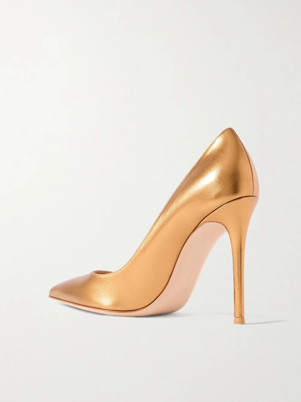 Back view of the Gianvito Rossi Gianvito 105 Metallic Leather Pumps