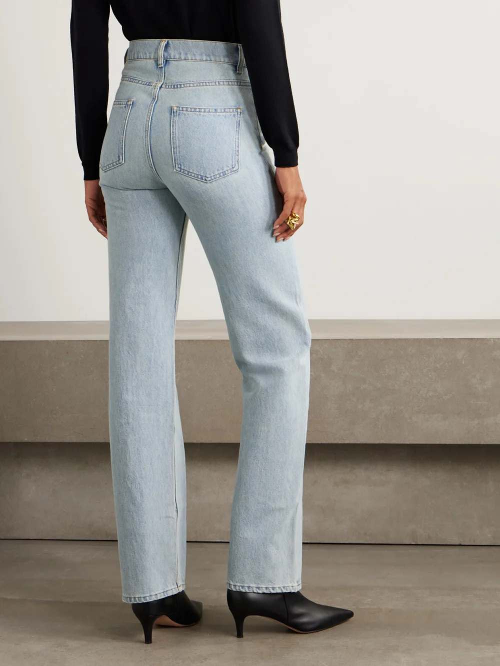 Back view of the Giuliva Heritage Dana Mid-rise Wide-leg Jeans