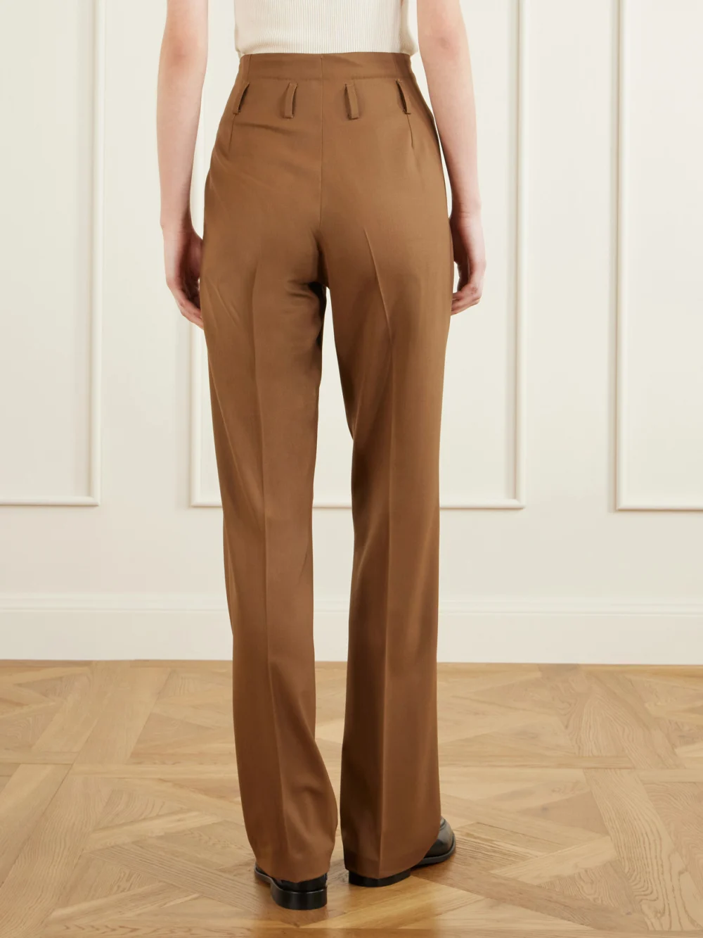 Back view of the Giuliva Heritage High-rise Pleated Wool Tapered Pants
