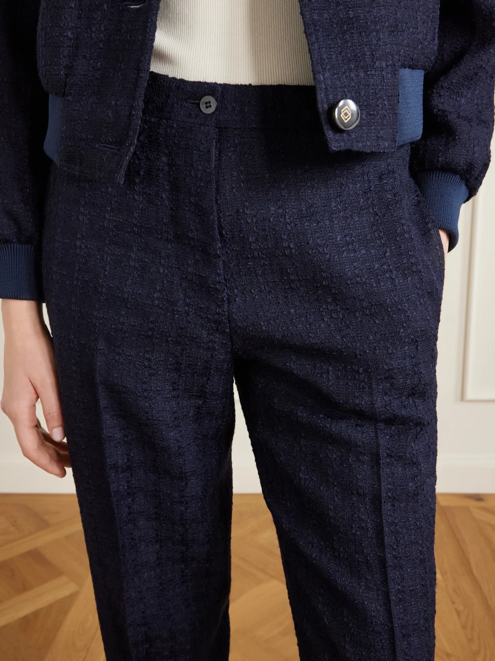 Close-up detail of the Giuliva Heritage Janice Wool-blend Bouclé-tweed Straight-leg Pants