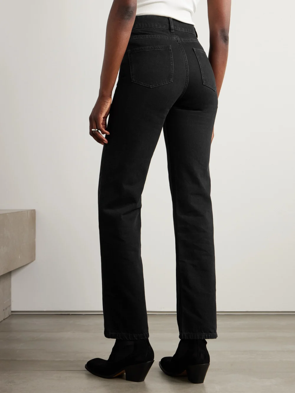 Back view of the Giuliva Heritage The Dana High-rise Straight-leg Jeans