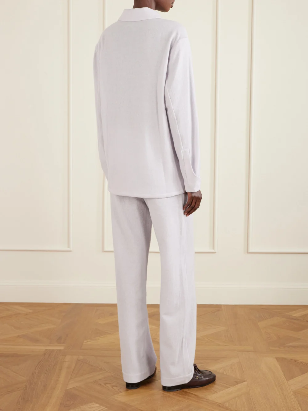 Back view of the God’s True Cashmere Cashmere Pyjama Shirt