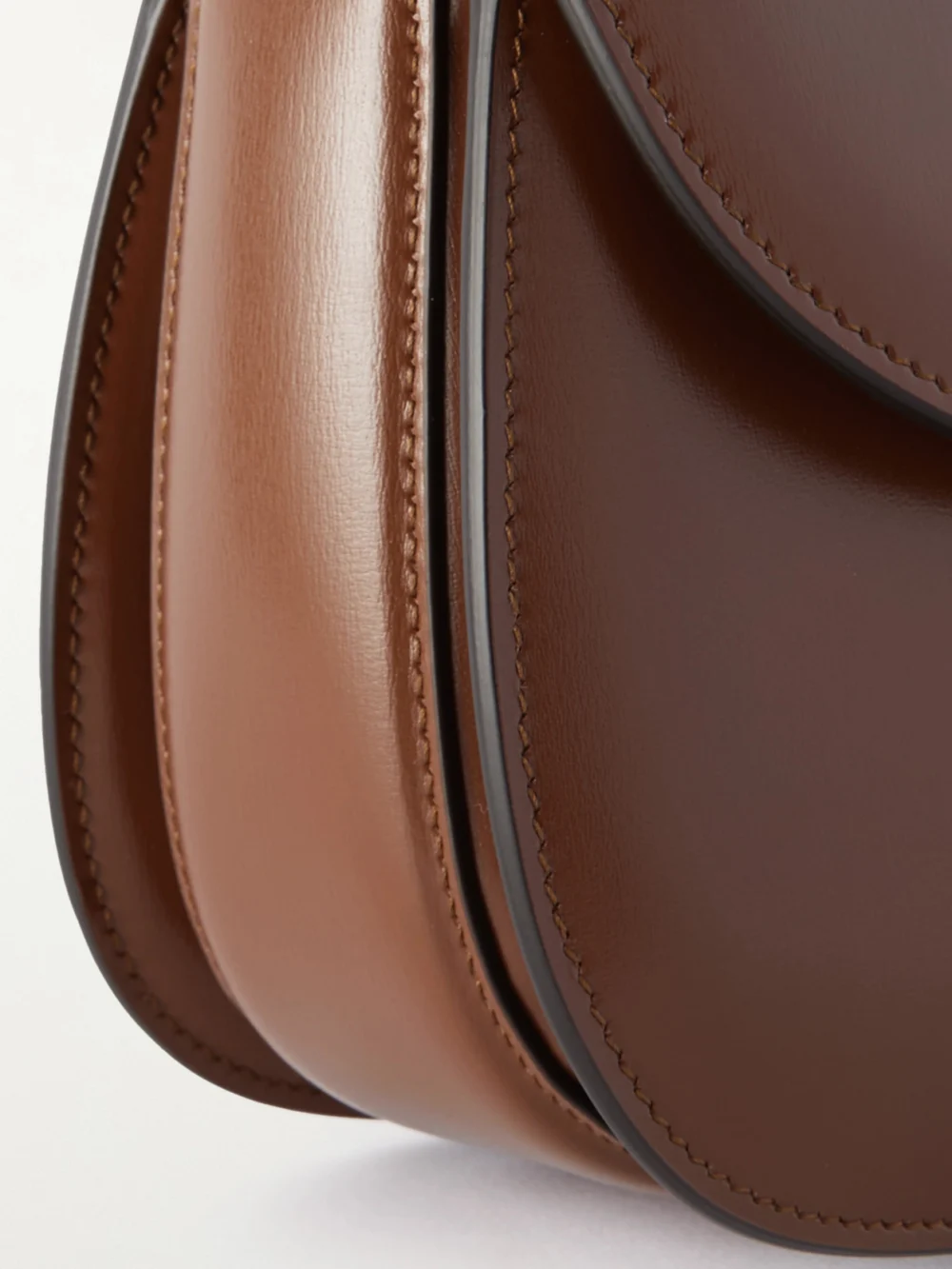 Close-up detail of the Gucci Bamboo 1947 Leather Top-handle Bag