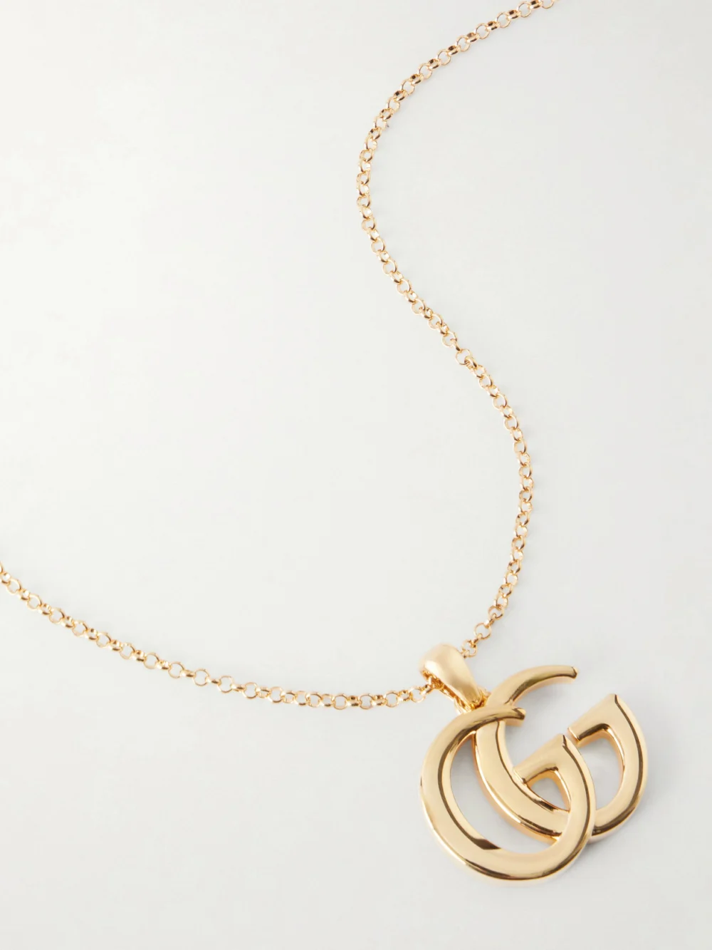 Close-up detail of the Gucci Gg Marmont Gold-tone Necklace