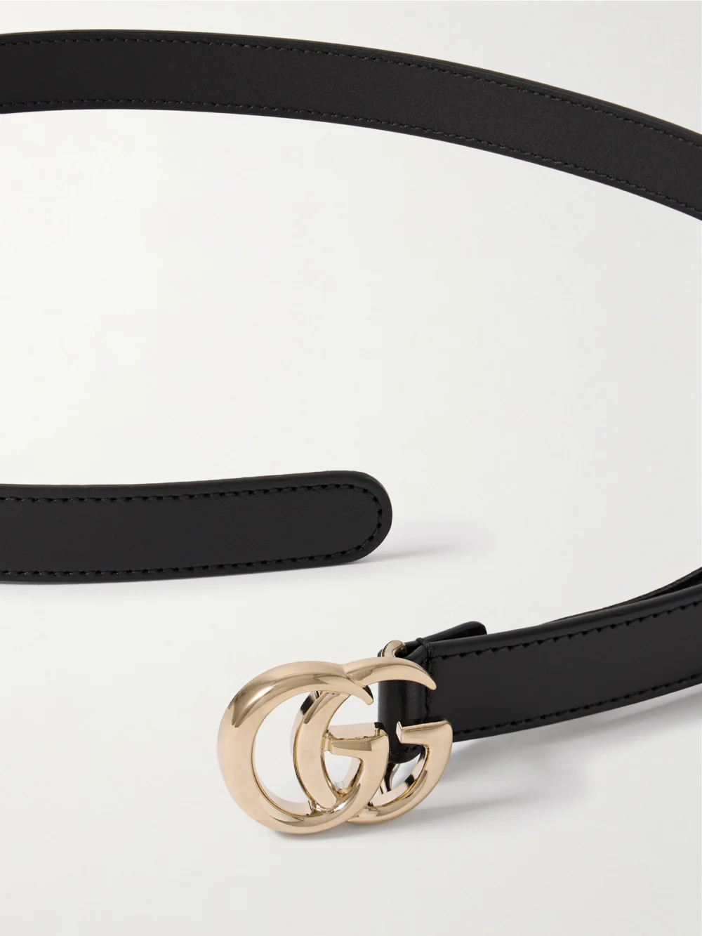 Close-up detail of the Gucci Gg Marmont Leather Belt