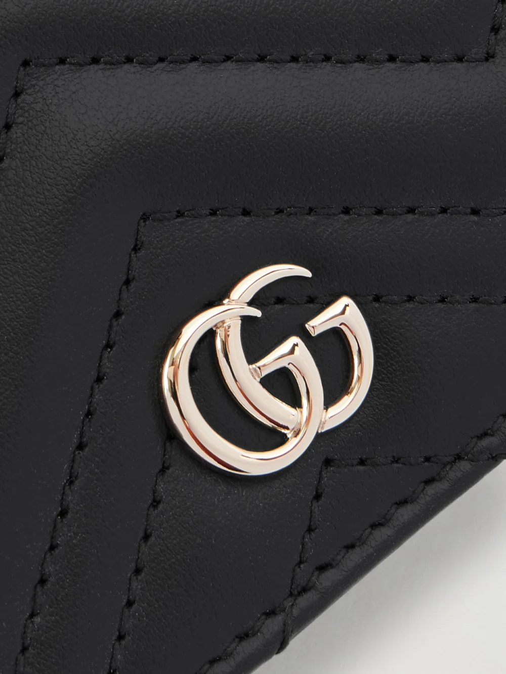 Close-up detail of the Gucci Gg Marmont Matelassé Leather Wallet