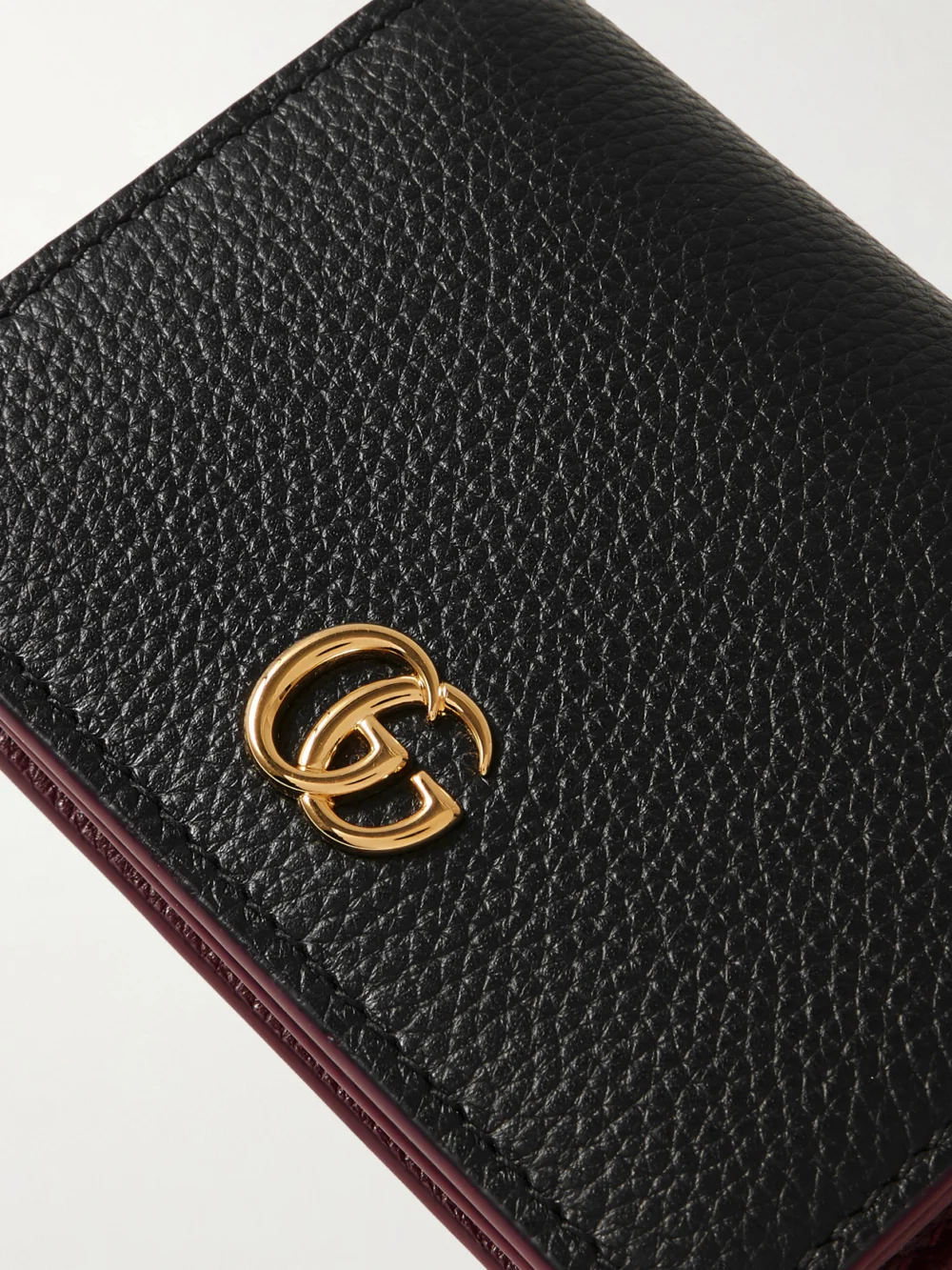 Close-up detail of the Gucci Marmont Petite Textured-leather Wallet