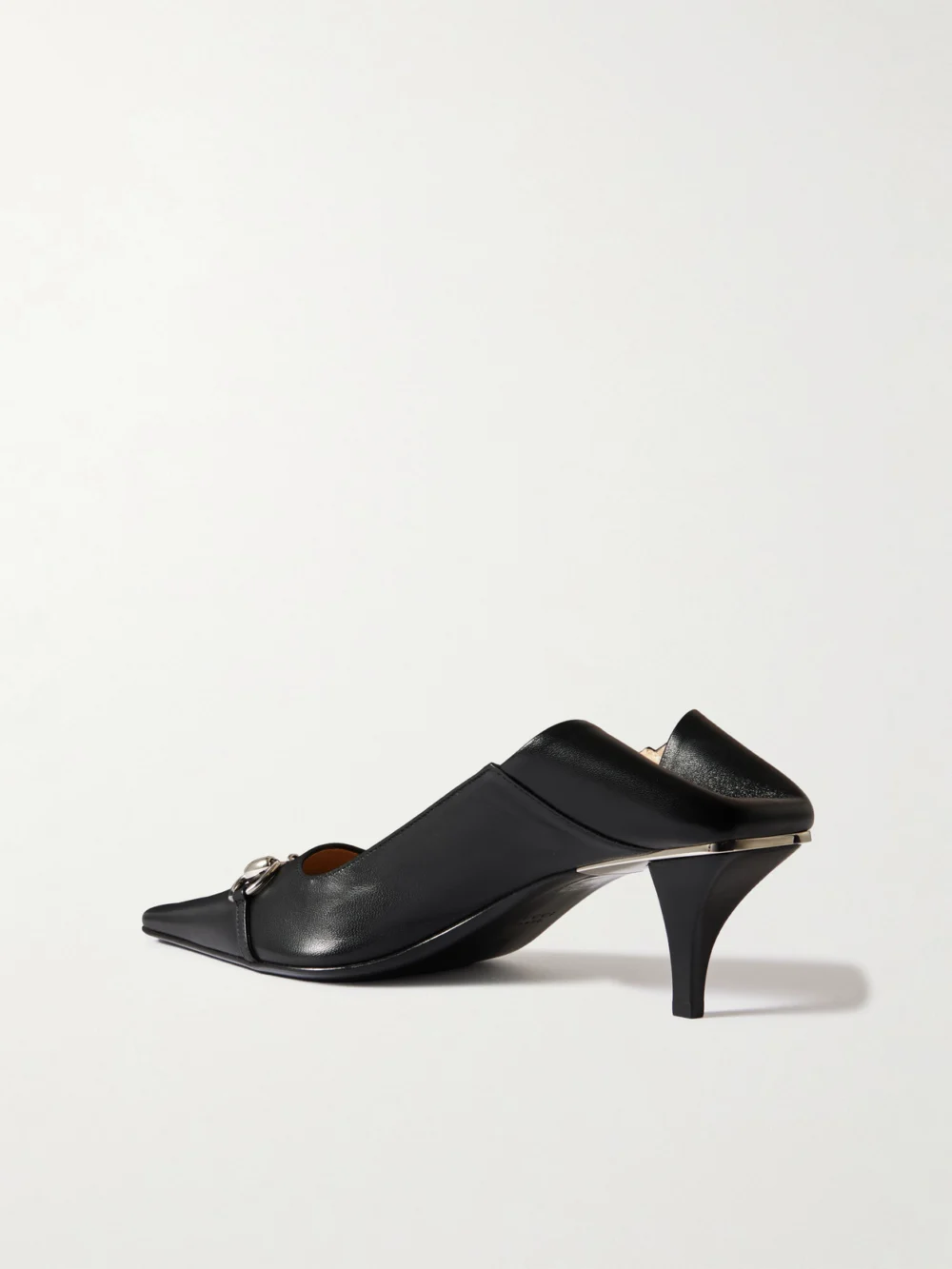 Back view of the Gucci Vittoria Collapsible-heel Horsebit-embellished Leather Pumps