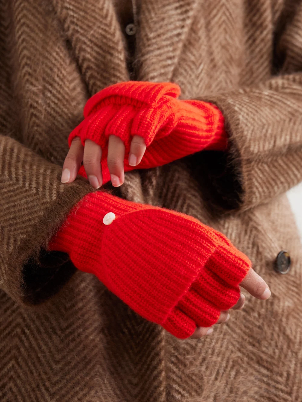Guest In Residence The Mitts Ribbed Cashmere Gloves, styled view