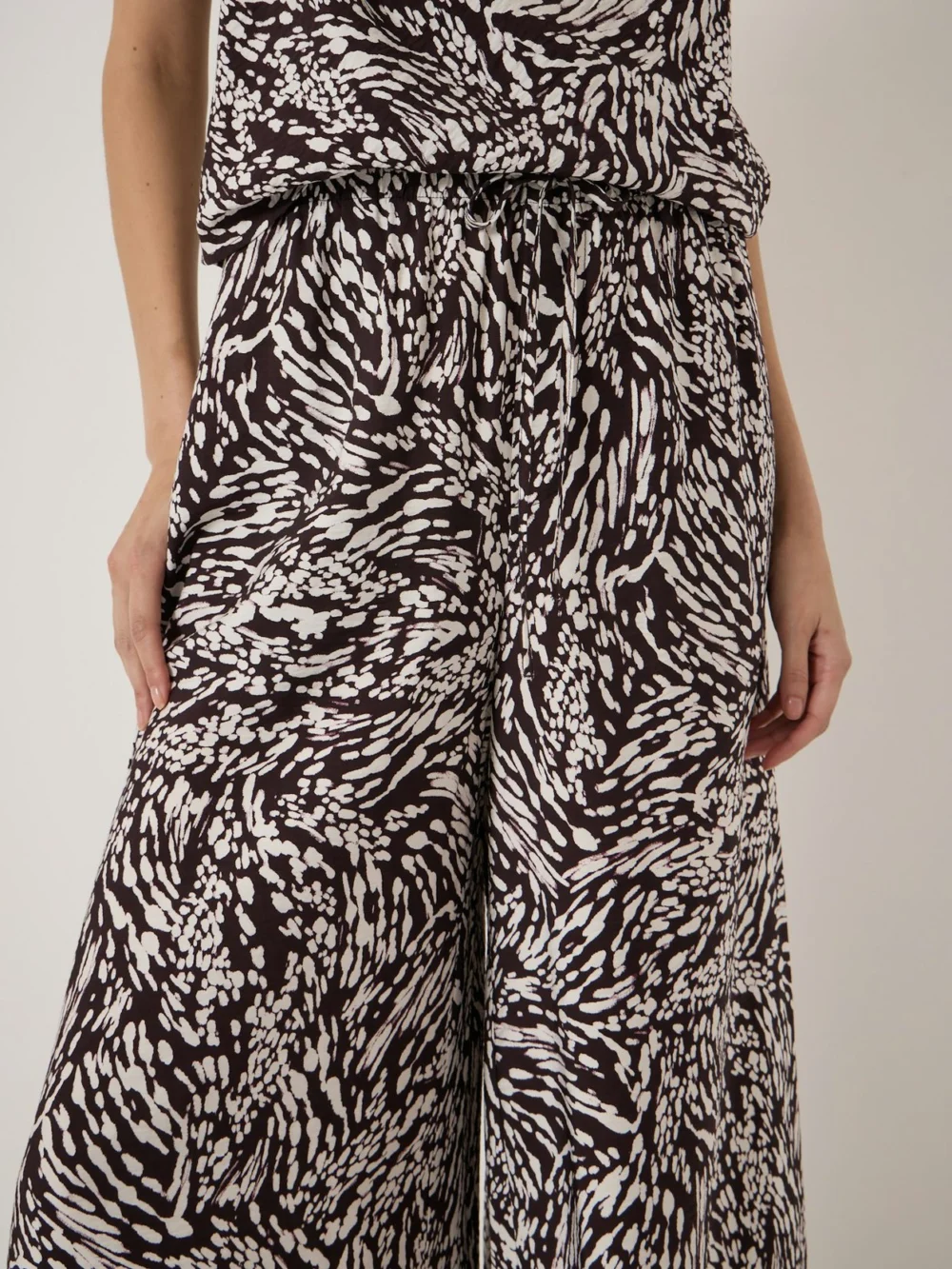 hush Arwen Wide Leg Trouser in Animal Ecru, view 2