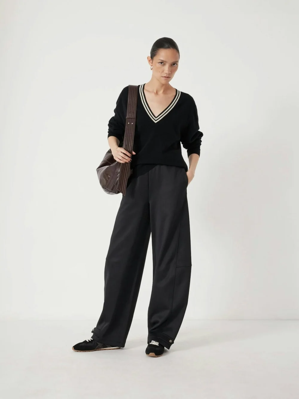 hush Barrel Leg Jogger in black