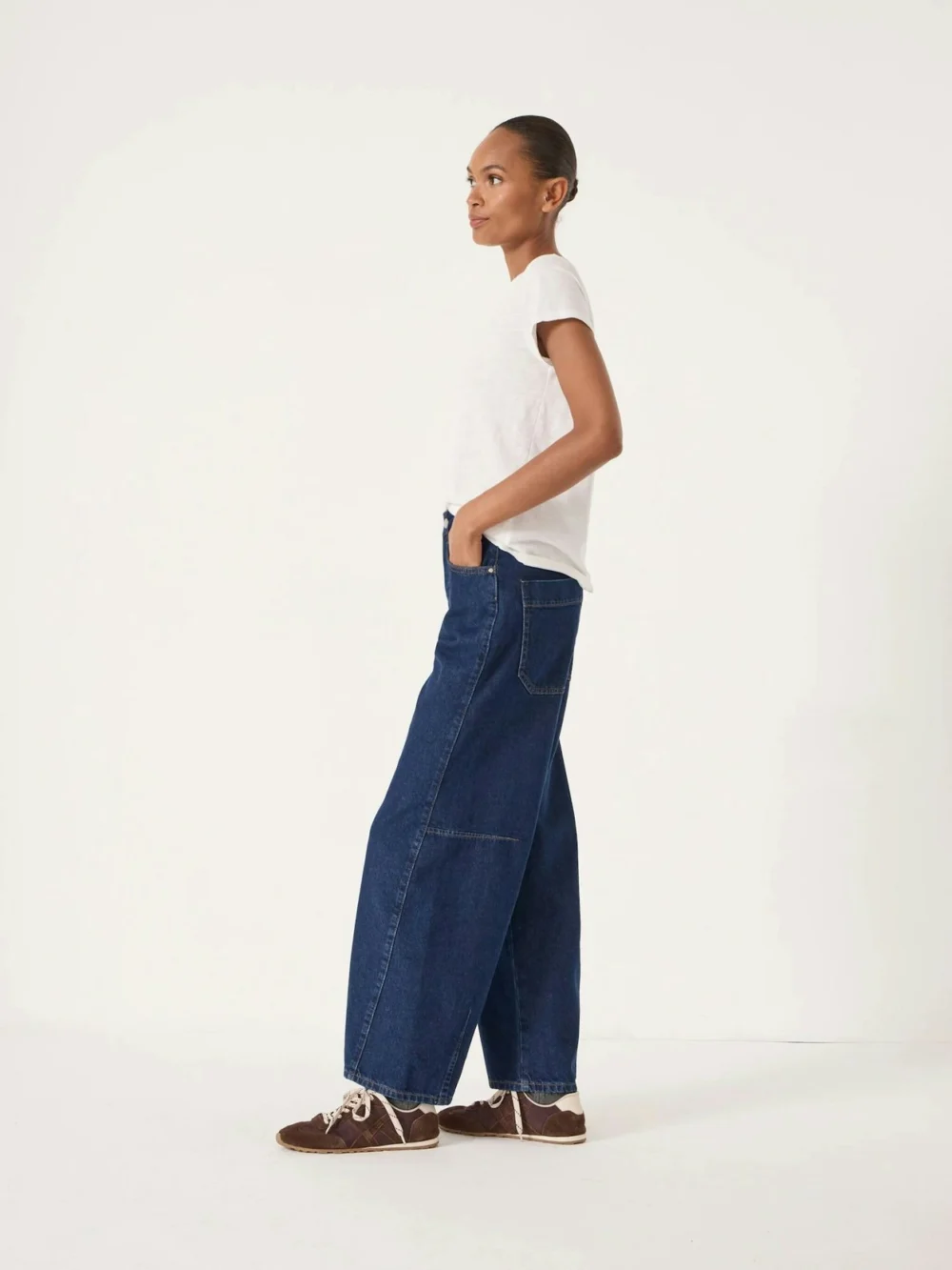 hush Bree Horseshoe Barrel Leg Jeans in Indigo Blue
