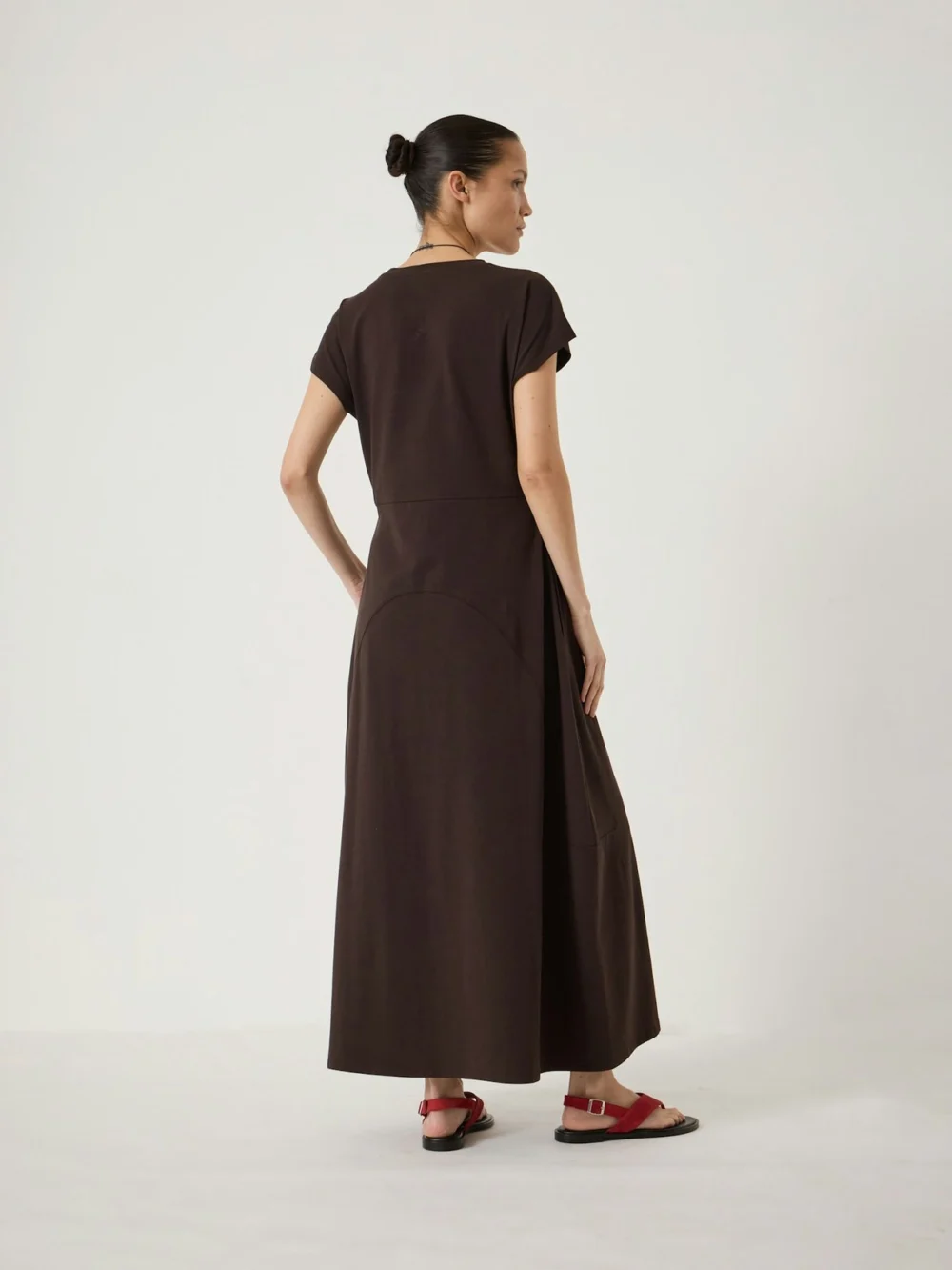hush Cap Sleeve Barrel Jersey Midi Dress in Dark Brown, view 2