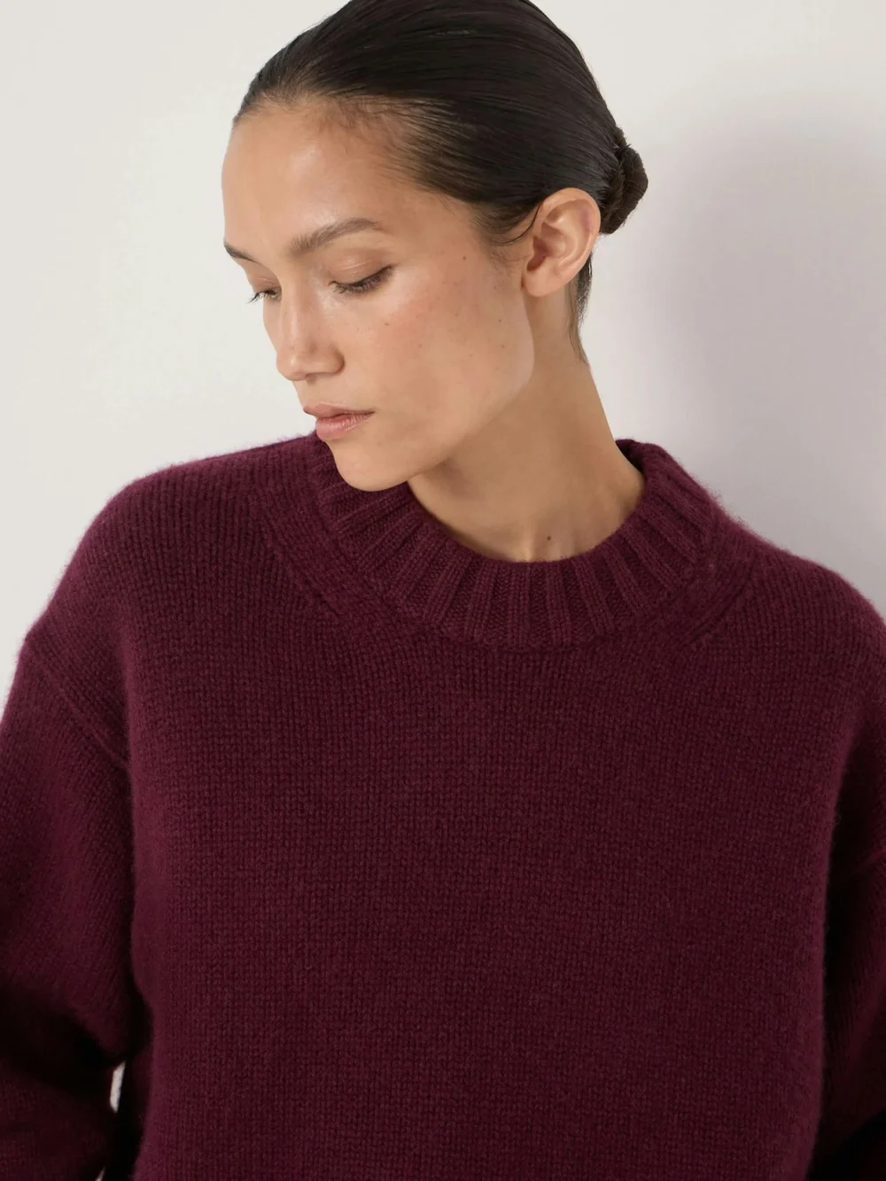 hush Cora Relaxed Chunky Cashmere Crew Jumper in Burgundy Purple, view 2