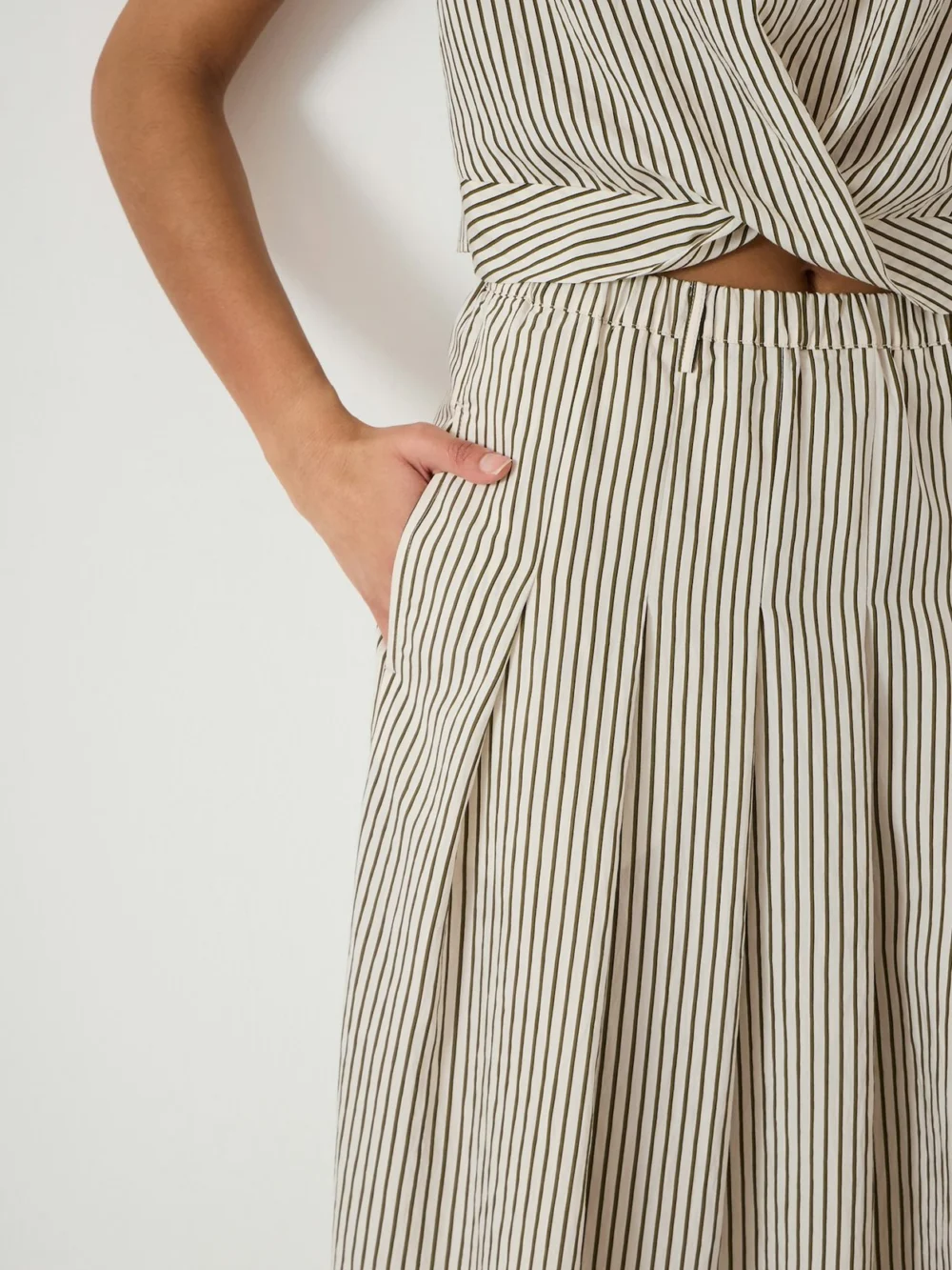 hush Ivy Pleated Stripe Midi Skirt in Green Stripe White, view 2