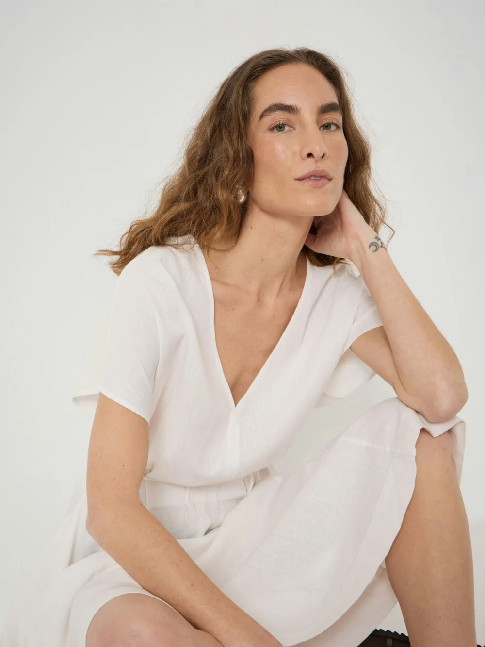 hush Linen Blend Remy Pleated Midi Dress in White, view 2