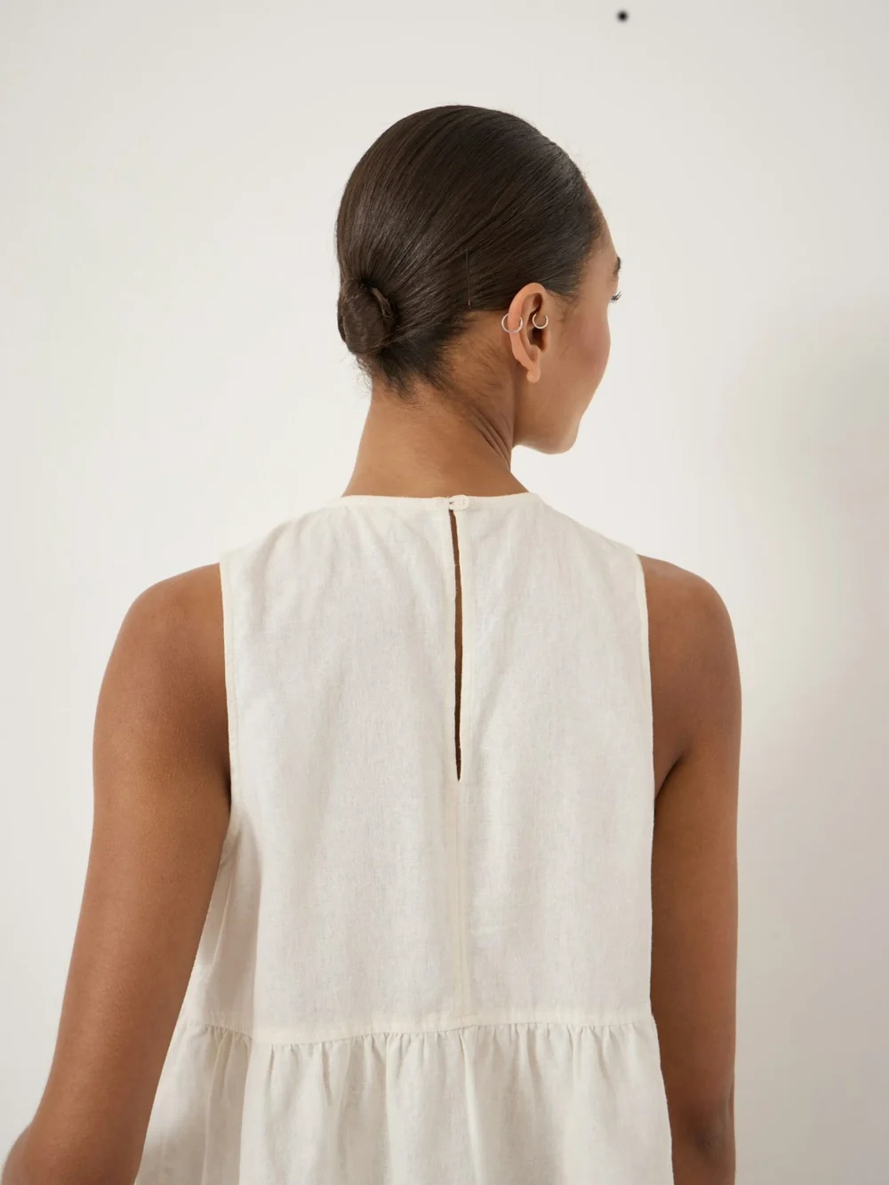 hush Nomie Sleeveless Linen Blend Peplum Top in White, view 2