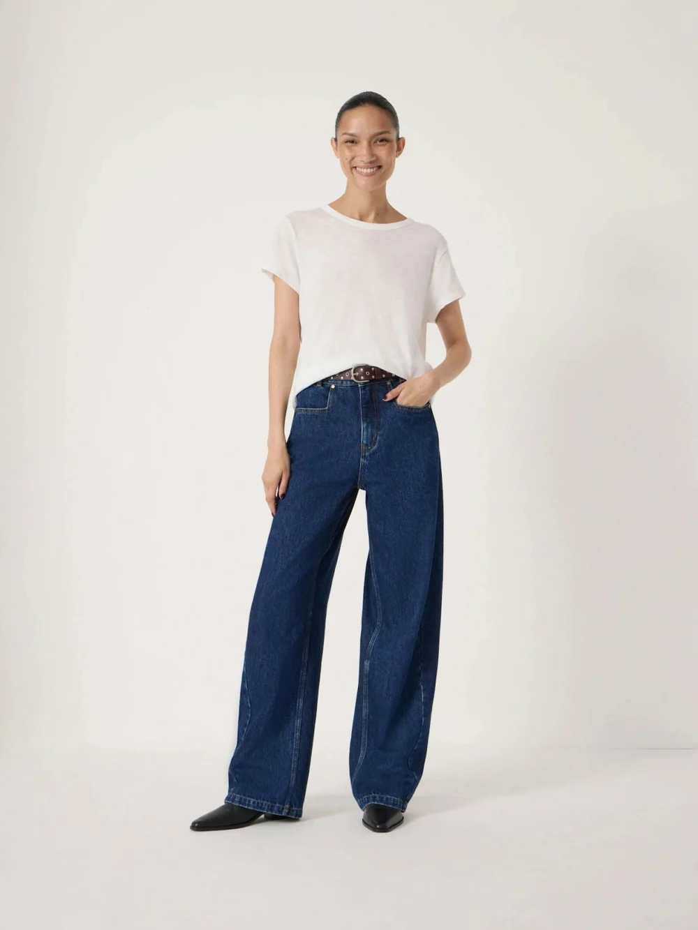 hush Saskia Straight Seamed Jeans in Rinse Wash
