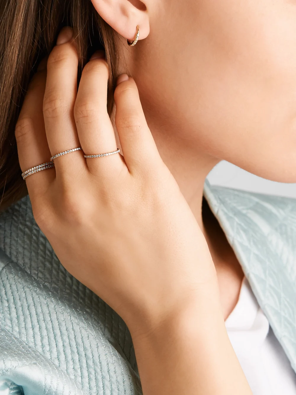 Ileana Makri Thread 18-karat Gold Diamond Eternity Ring, styled view