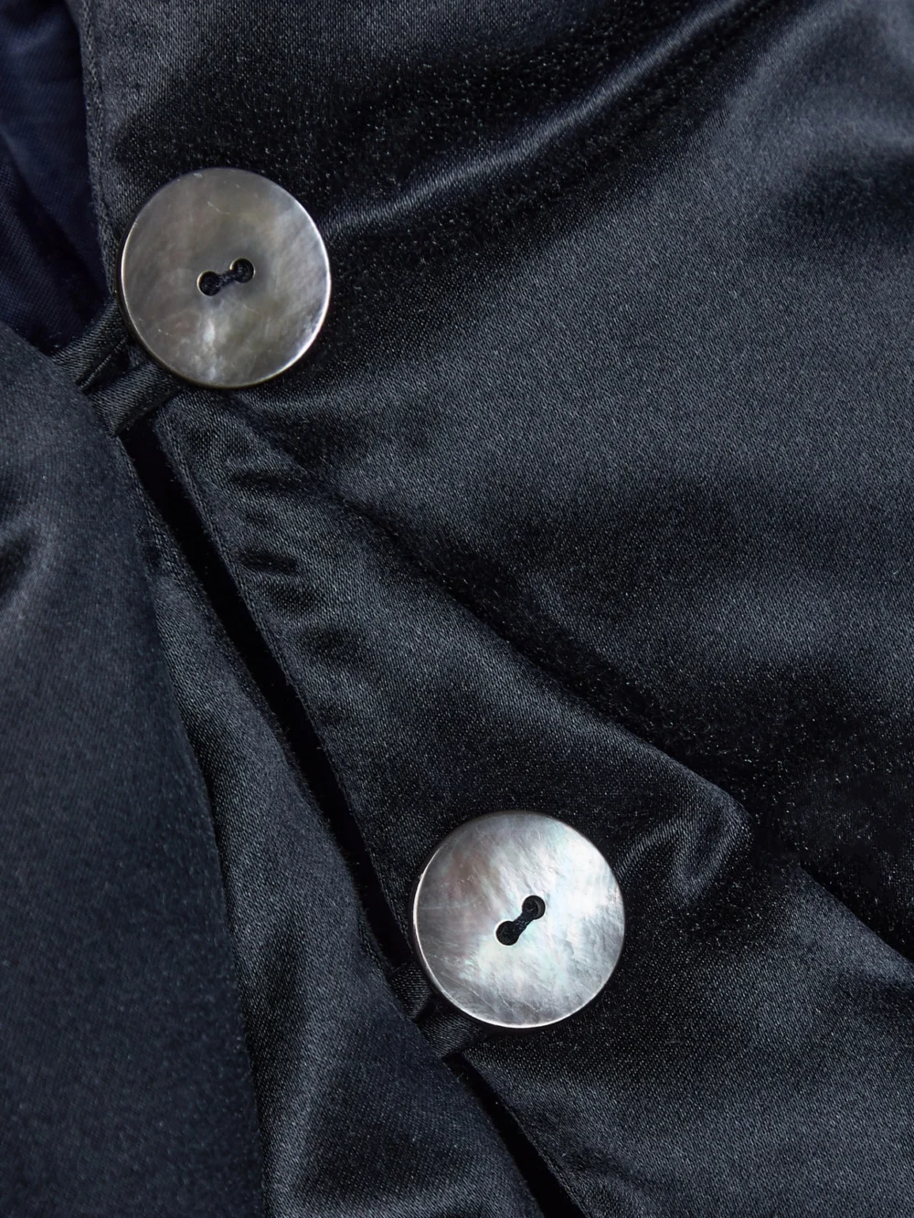 Close-up detail of the Interior The Mira Quilted Silk-satin Down Jacket