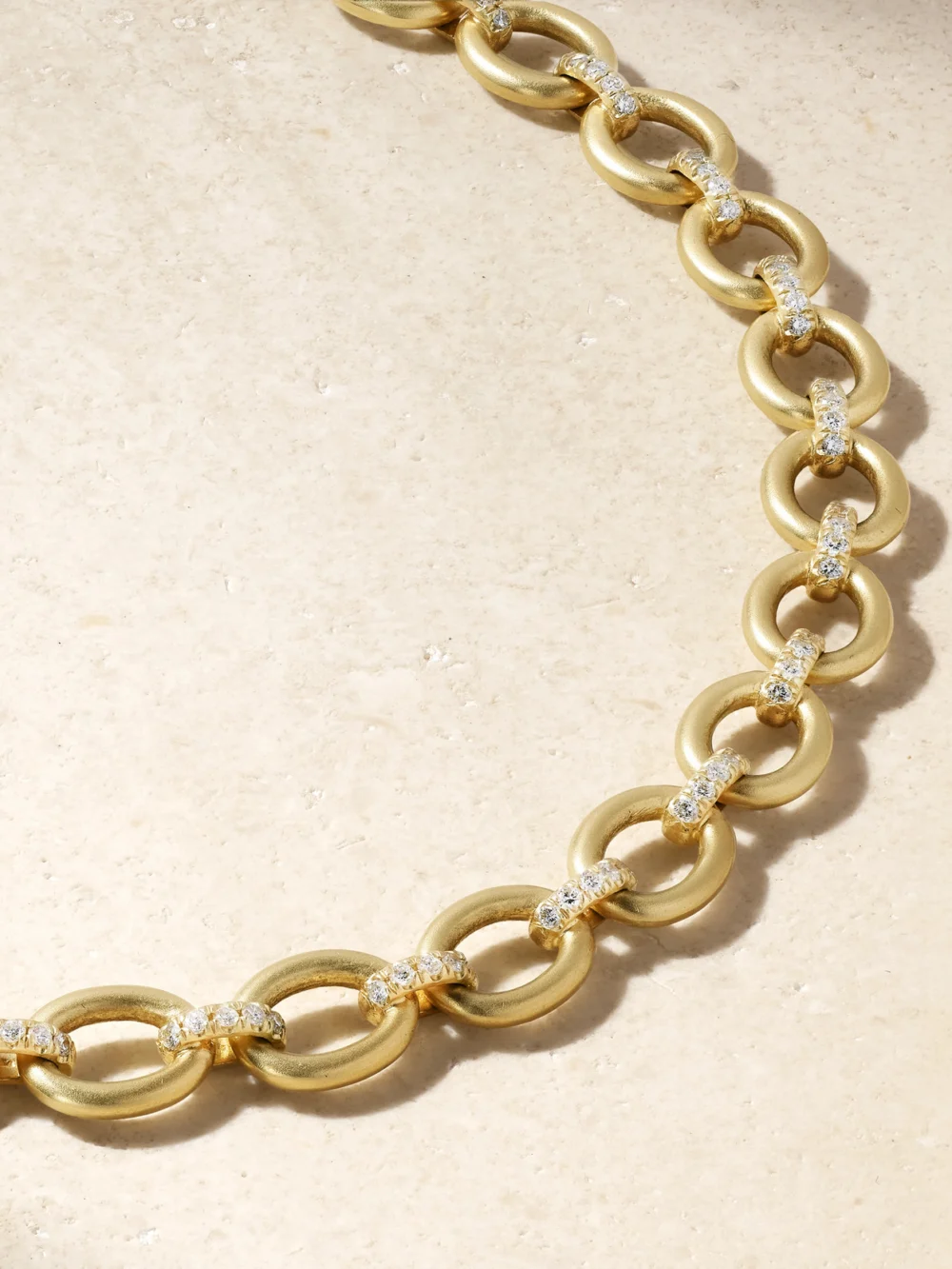 Close-up detail of the Irene Neuwirth Classic 18-karat Gold Diamond Necklace