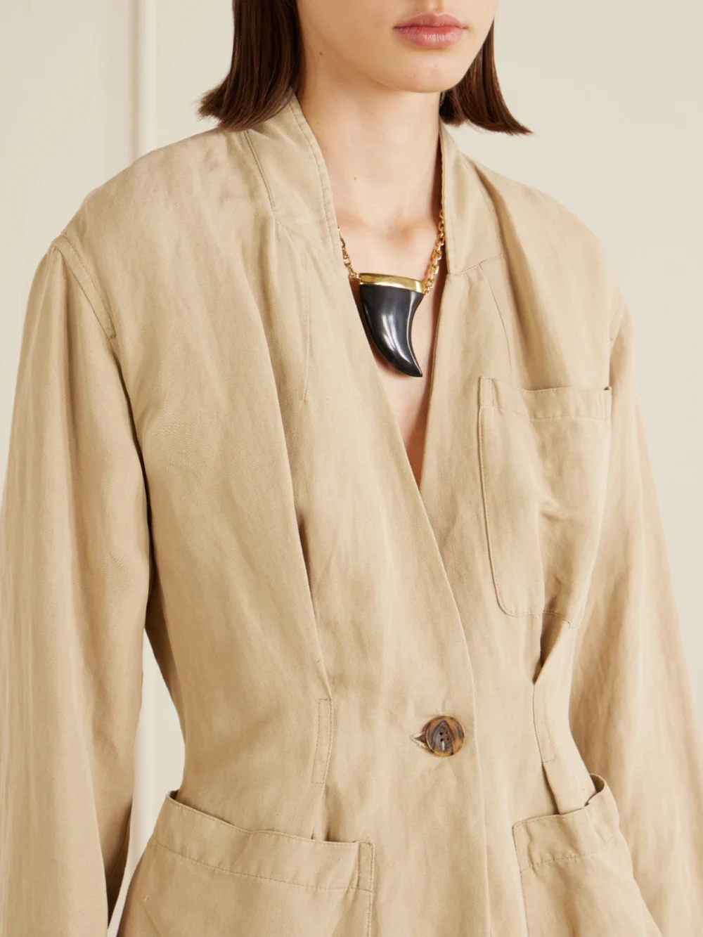 Close-up detail of the Isabel Marant Soraya Linen and Silk-blend Blazer