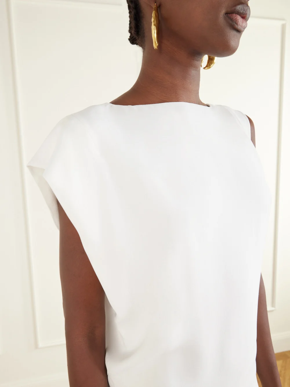 Close-up detail of the Jacquemus La Robe Crepe Maxi Dress