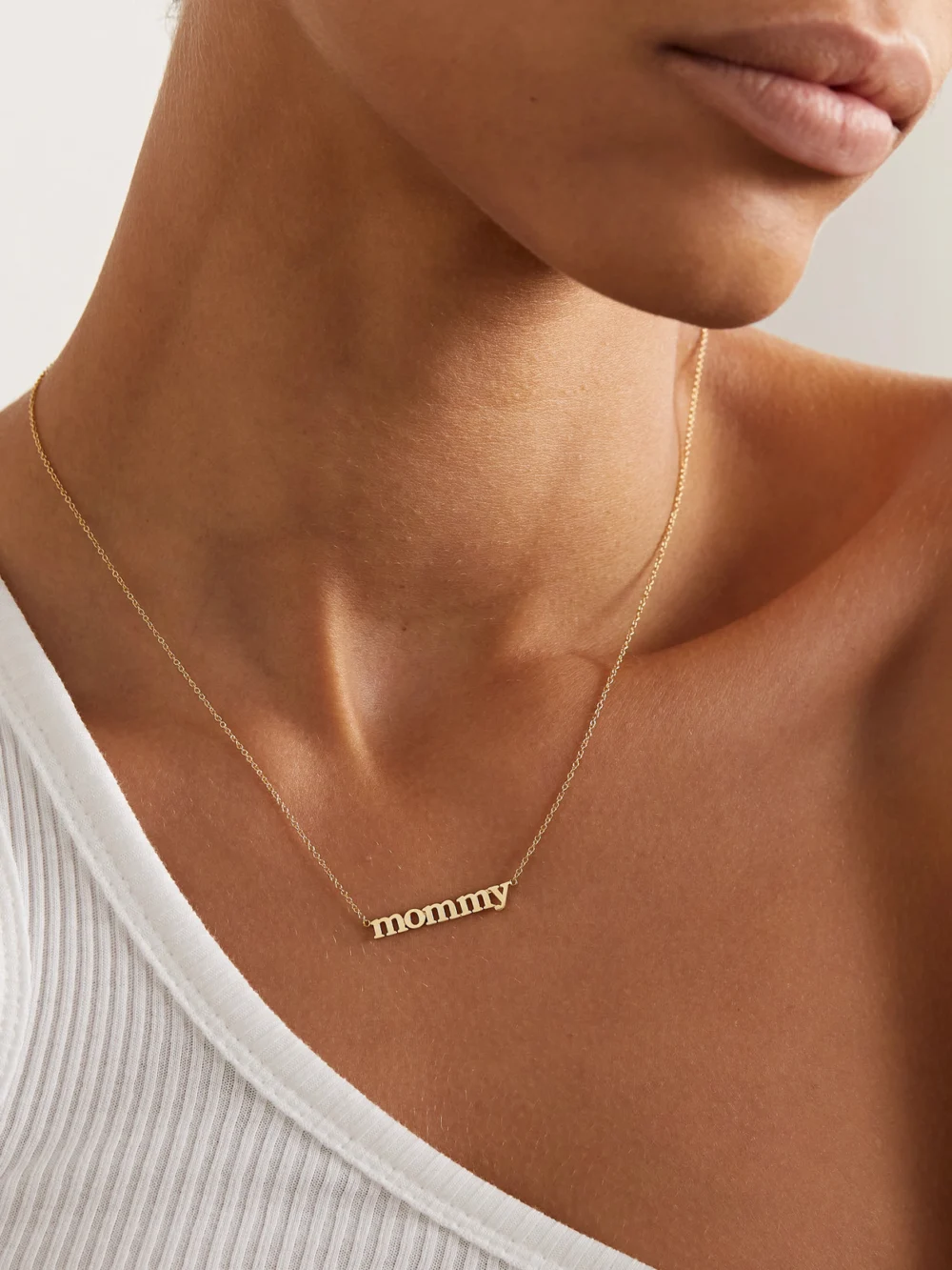 Jennifer Meyer Mommy 18-karat Gold Necklace, styled view