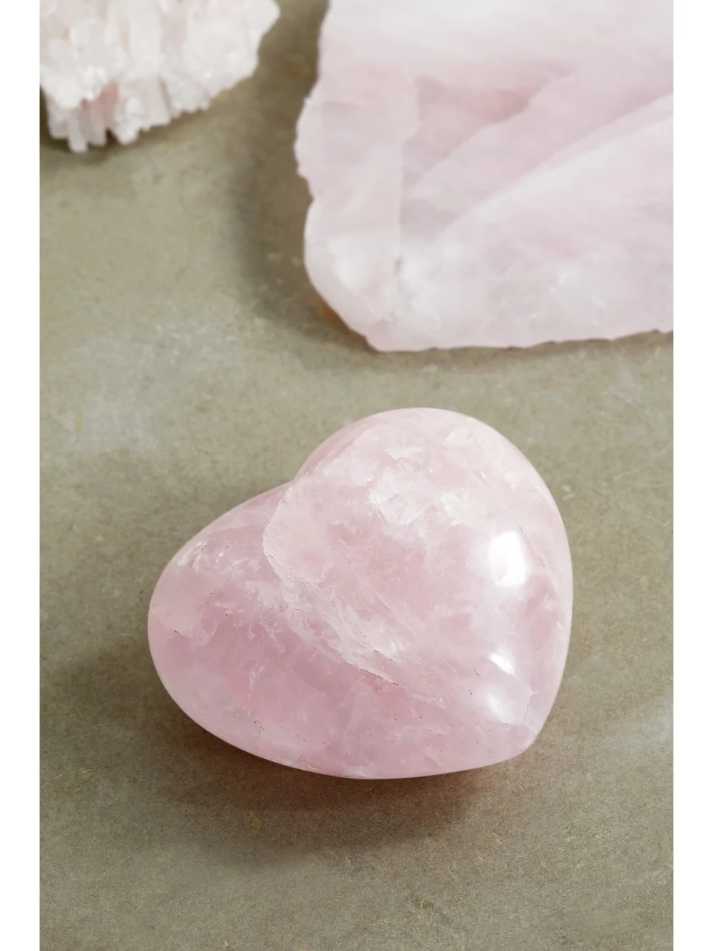 Jia Jia Rose Quartz Heart, styled view