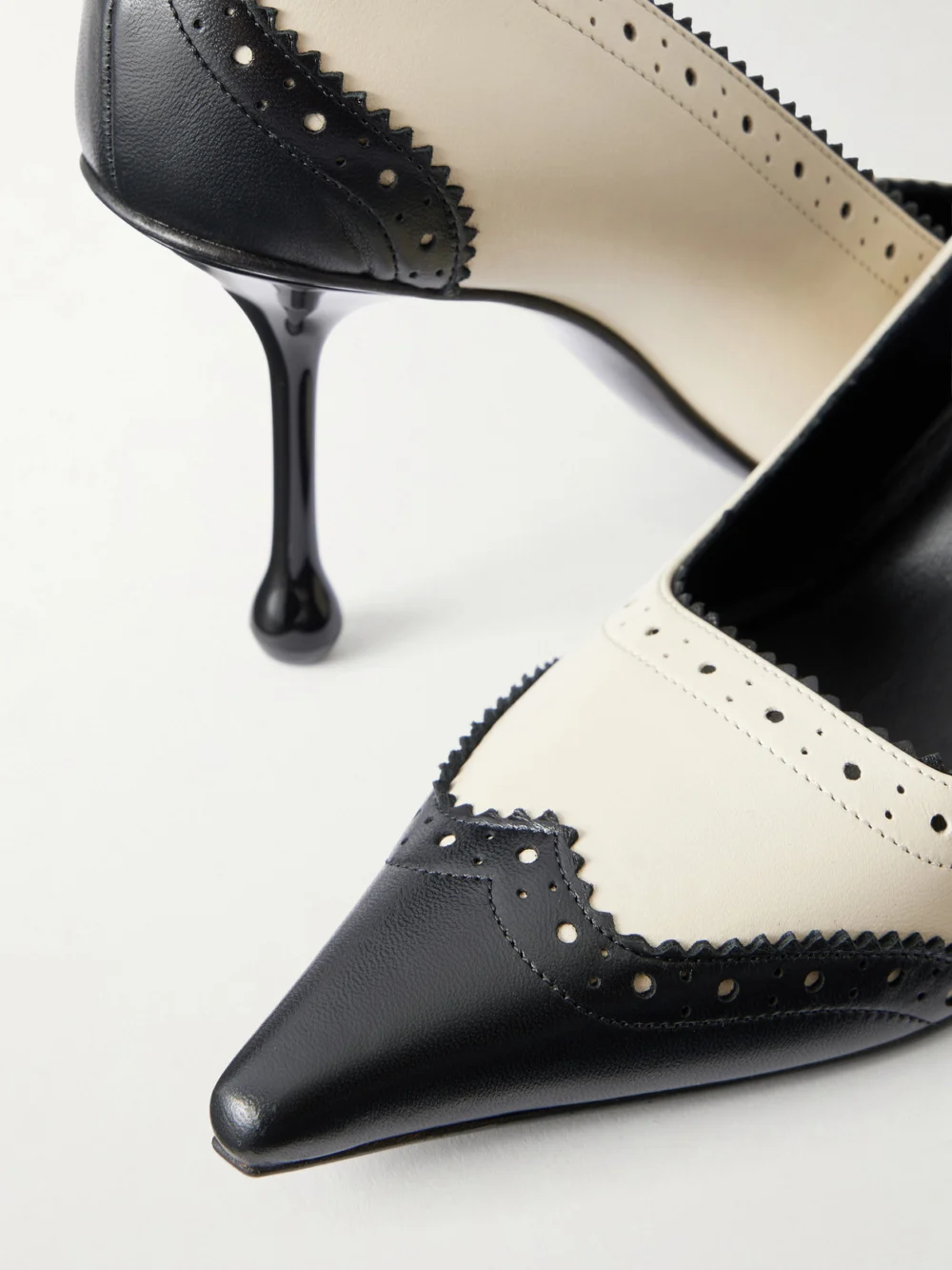 Close-up detail of the Jimmy Choo Ixia 80 Two-tone Leather Pumps