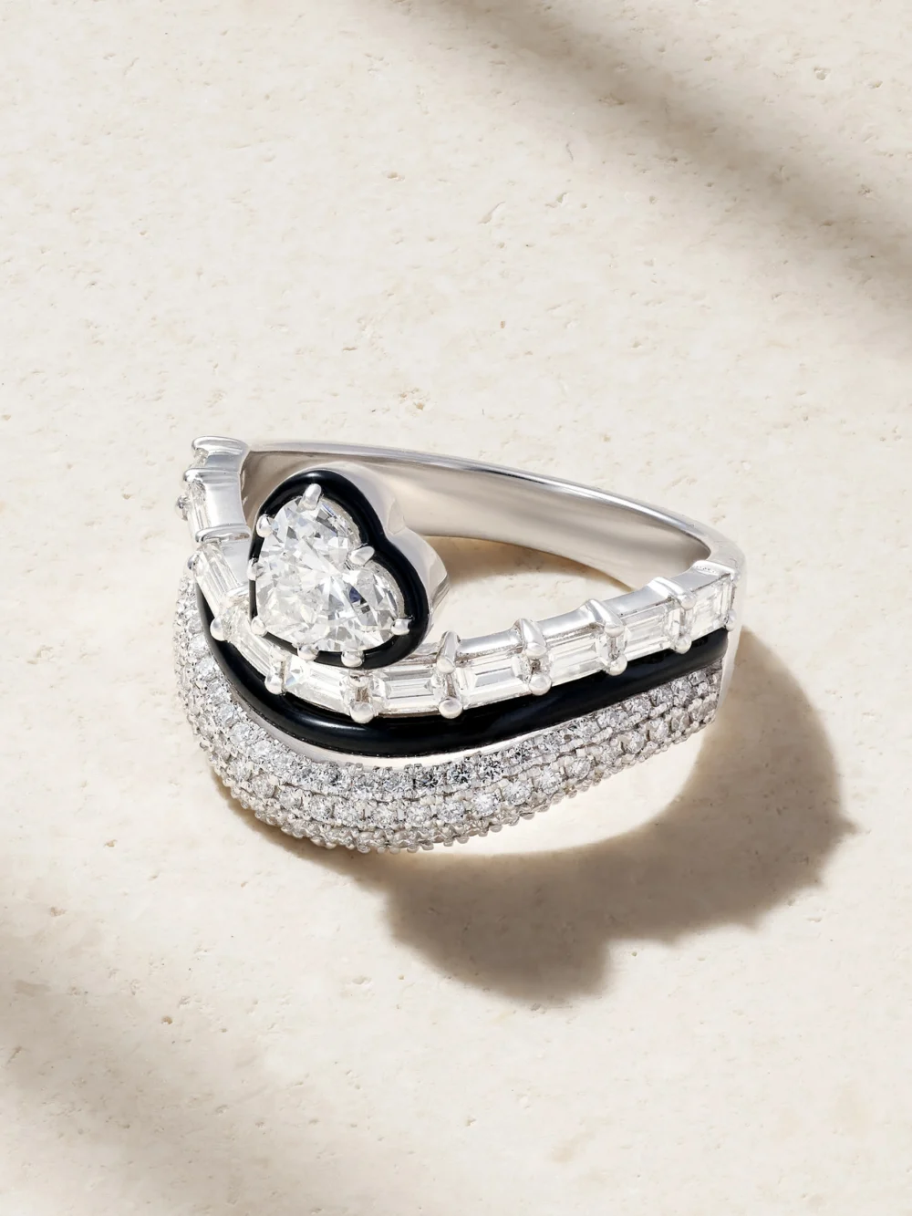 Kamyen Heart 18-karat White Gold, Diamond and Enamel Ring in silver