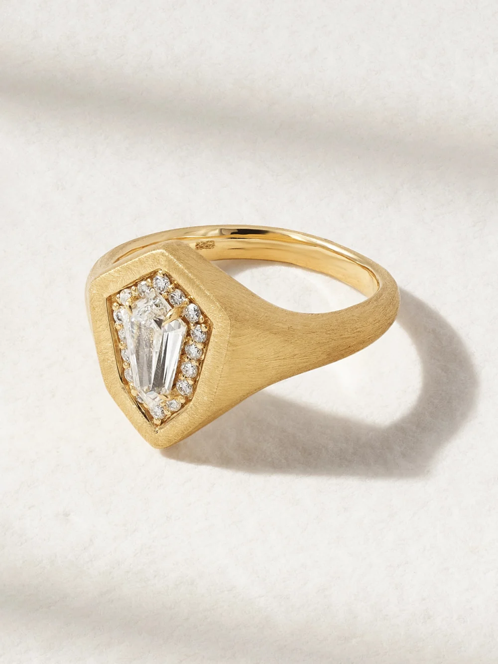 Kamyen Rings