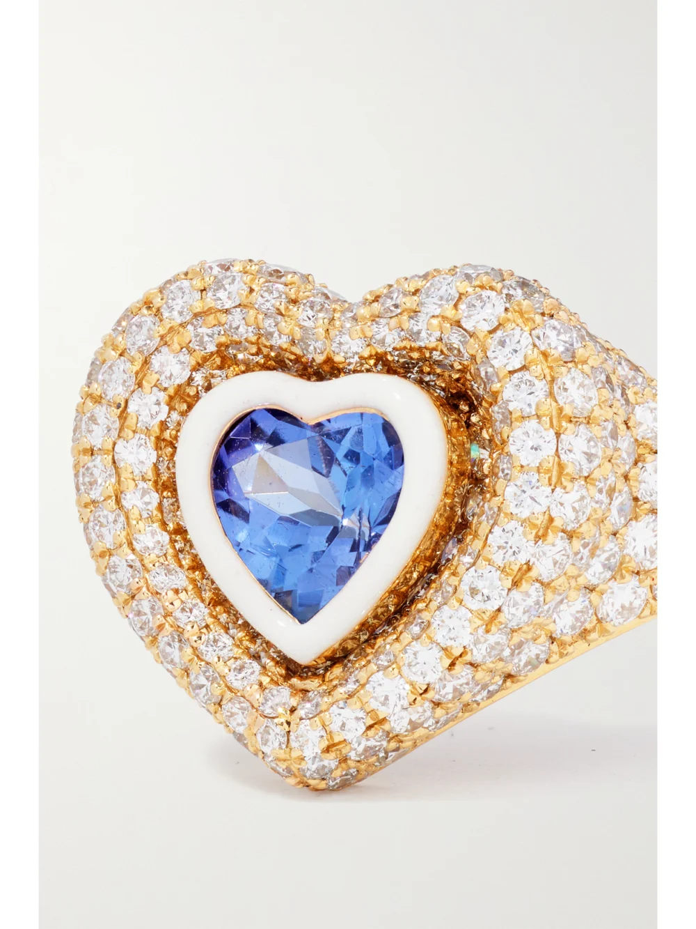 Close-up detail of the Kamyen Manaal 2.0 18-karat Gold, Diamond and Tanzanite Ring