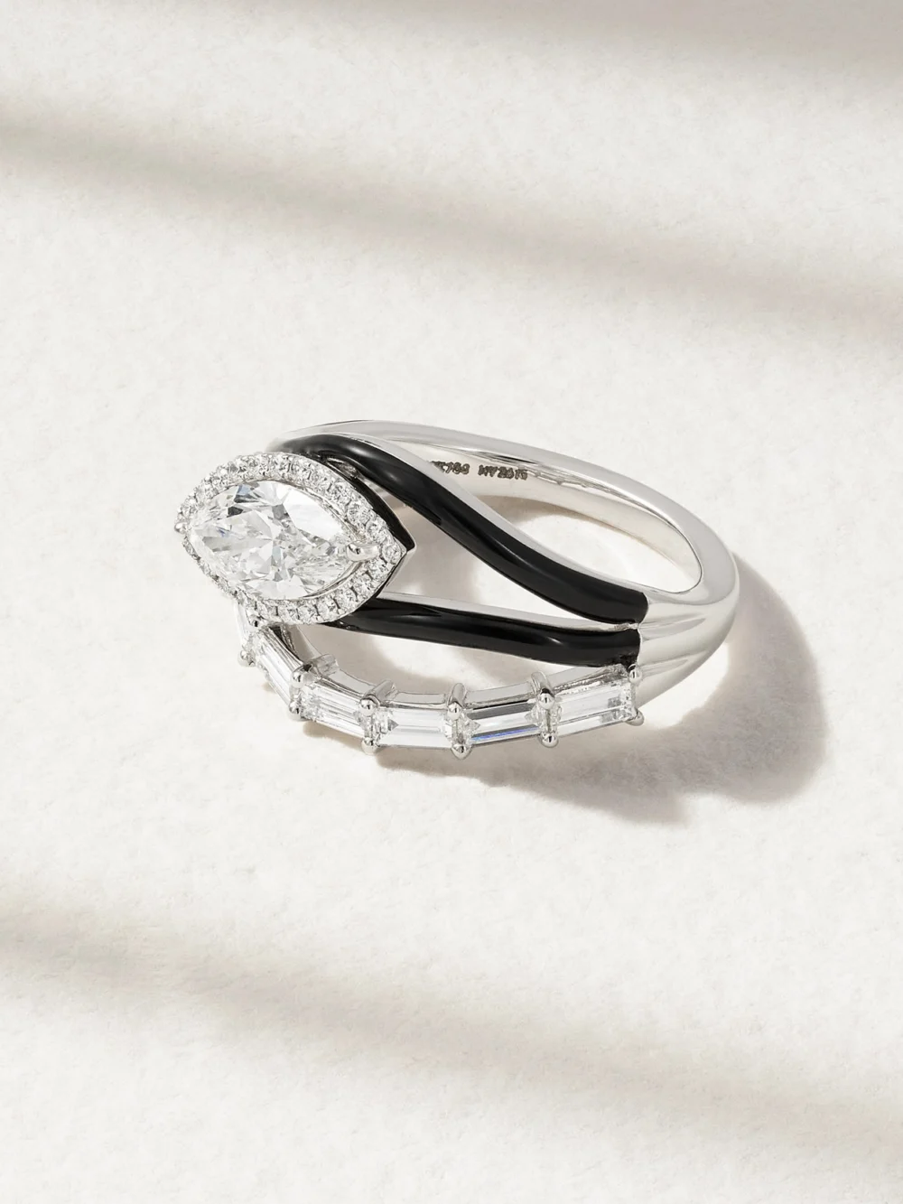 Kamyen Wave 18-karat White Gold, Diamond and Enamel Ring in black