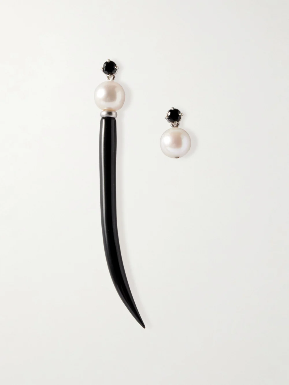 Le Sundial Arco Pearl, Spinel, Resin and Silver Earrings in black